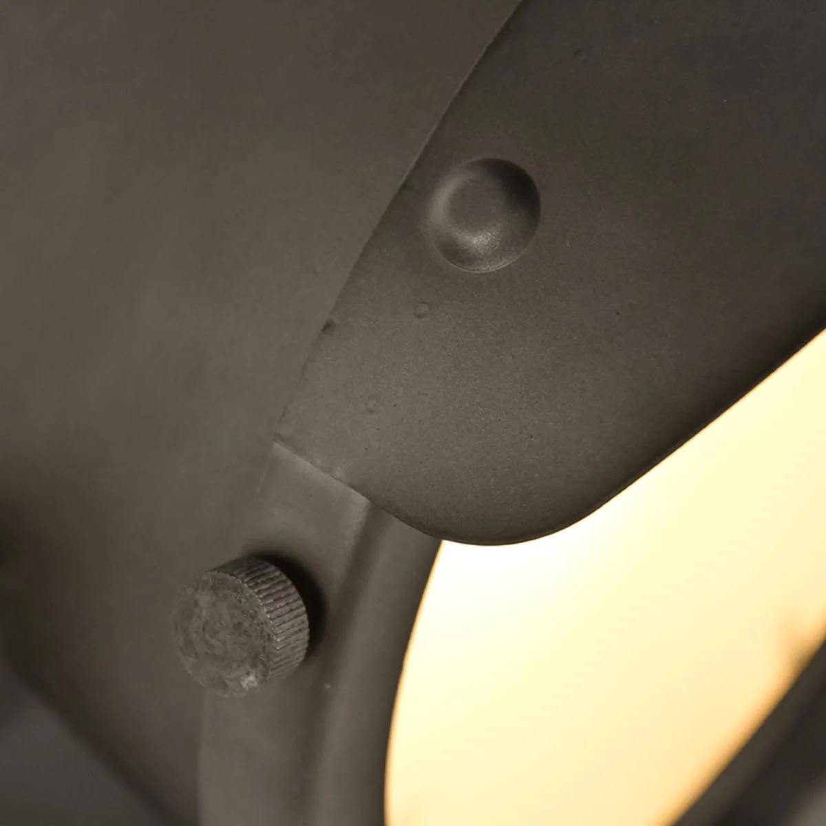LABEL51 Tafellamp Cap in Burned Steel, detail 4