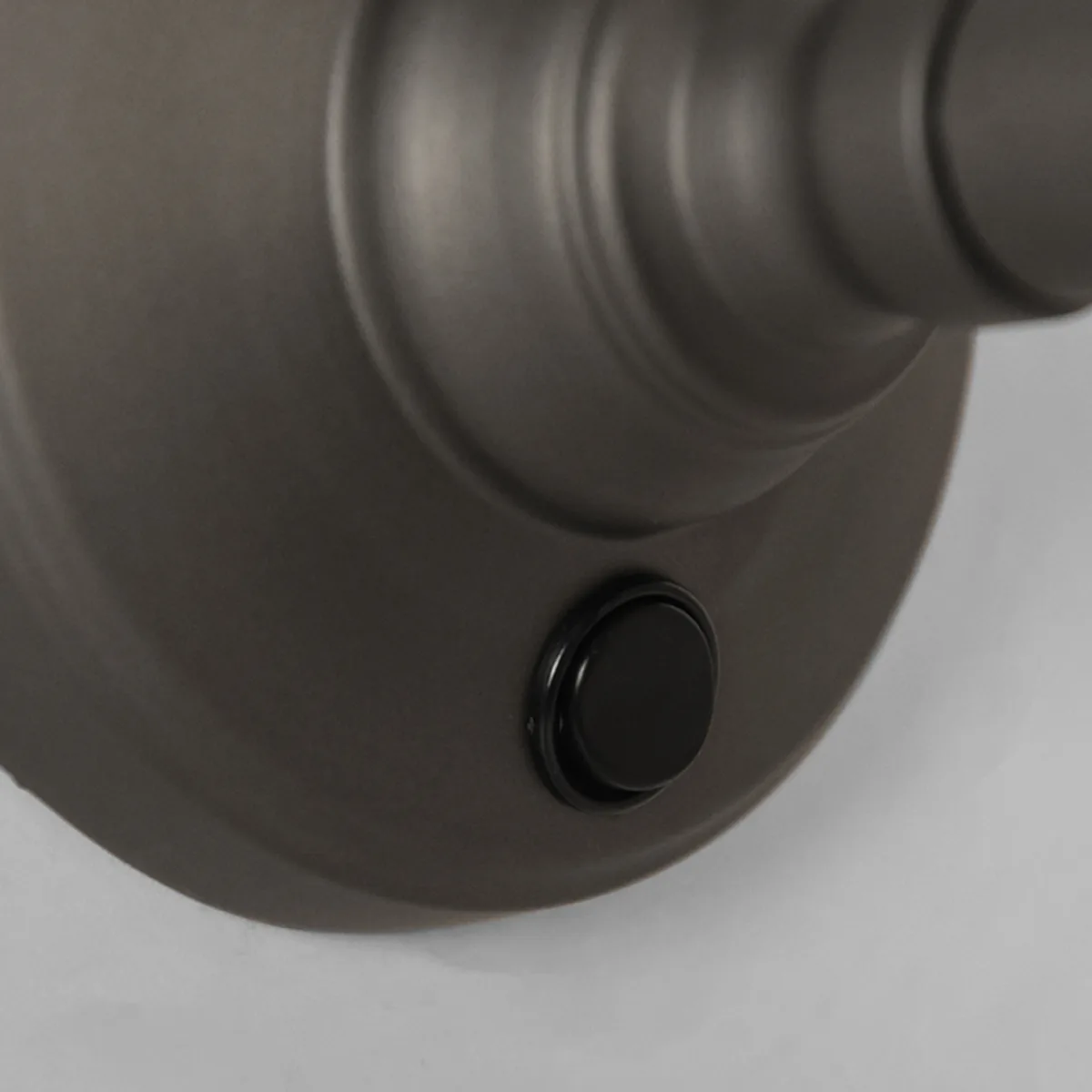 LABEL51 Wandlamp Bow M in Burned Steel, detail 4