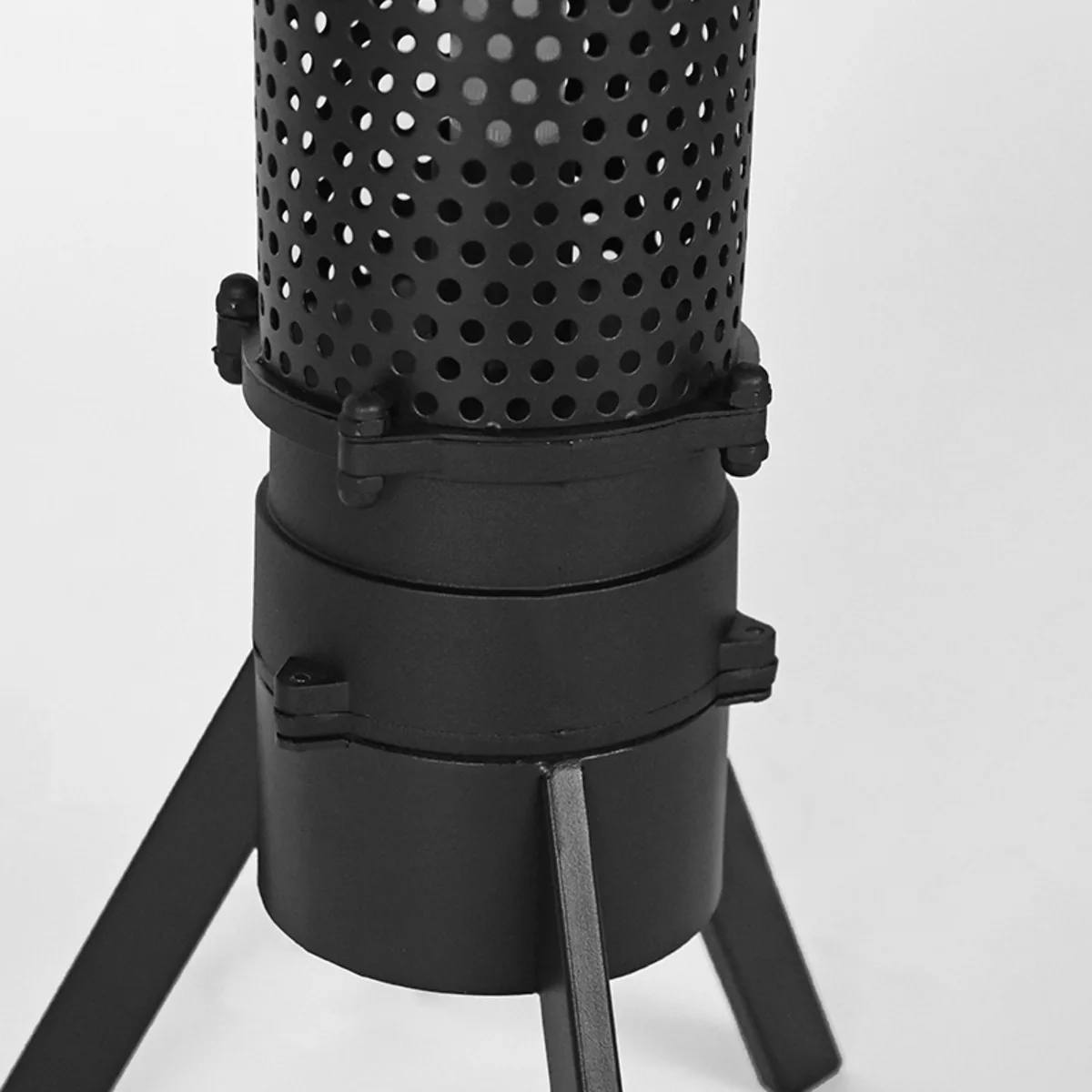 LABEL51 Tafellamp Tube in Zwart metaal, detail 4
