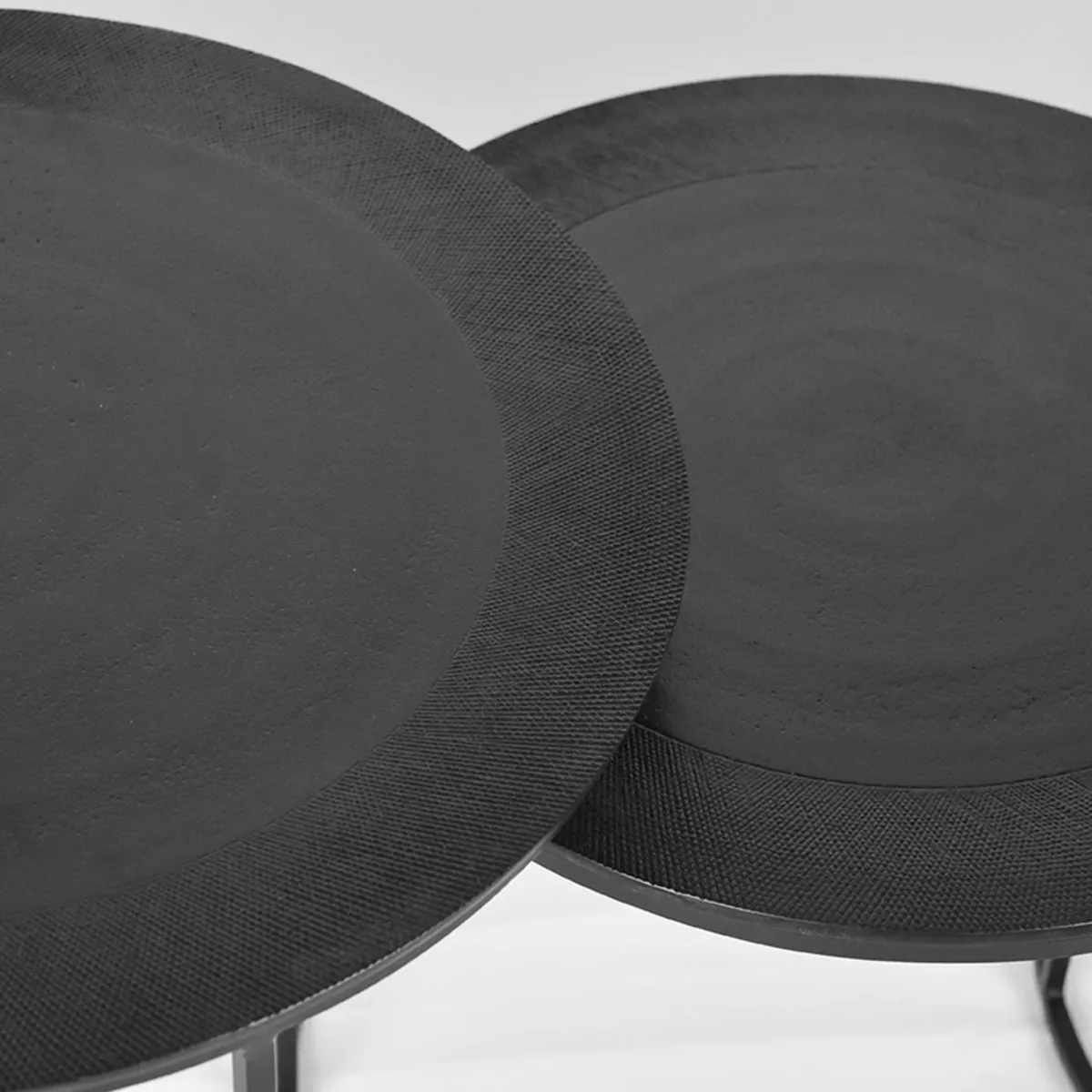 LABEL51 Couchtisch Set Tres 55 cm in Zwart metaal, Detail 4