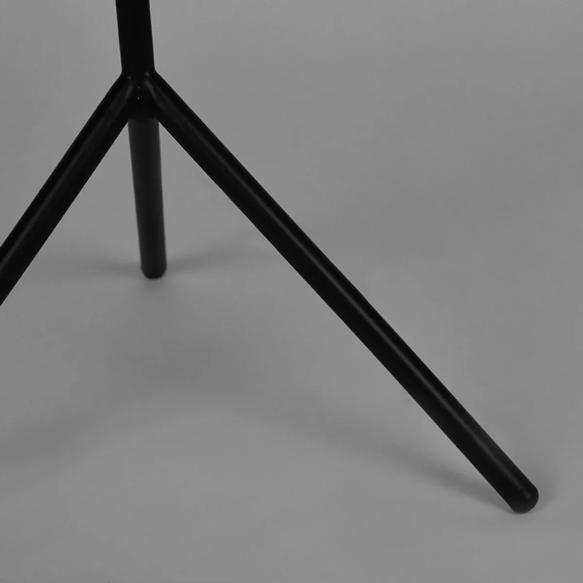 LABEL51 Vloerlamp Globe in Antiek Goud, detail 2