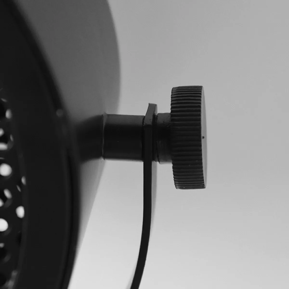 LABEL51 Tafellamp Muse 1-lichts in Zwart metaal, detail 4