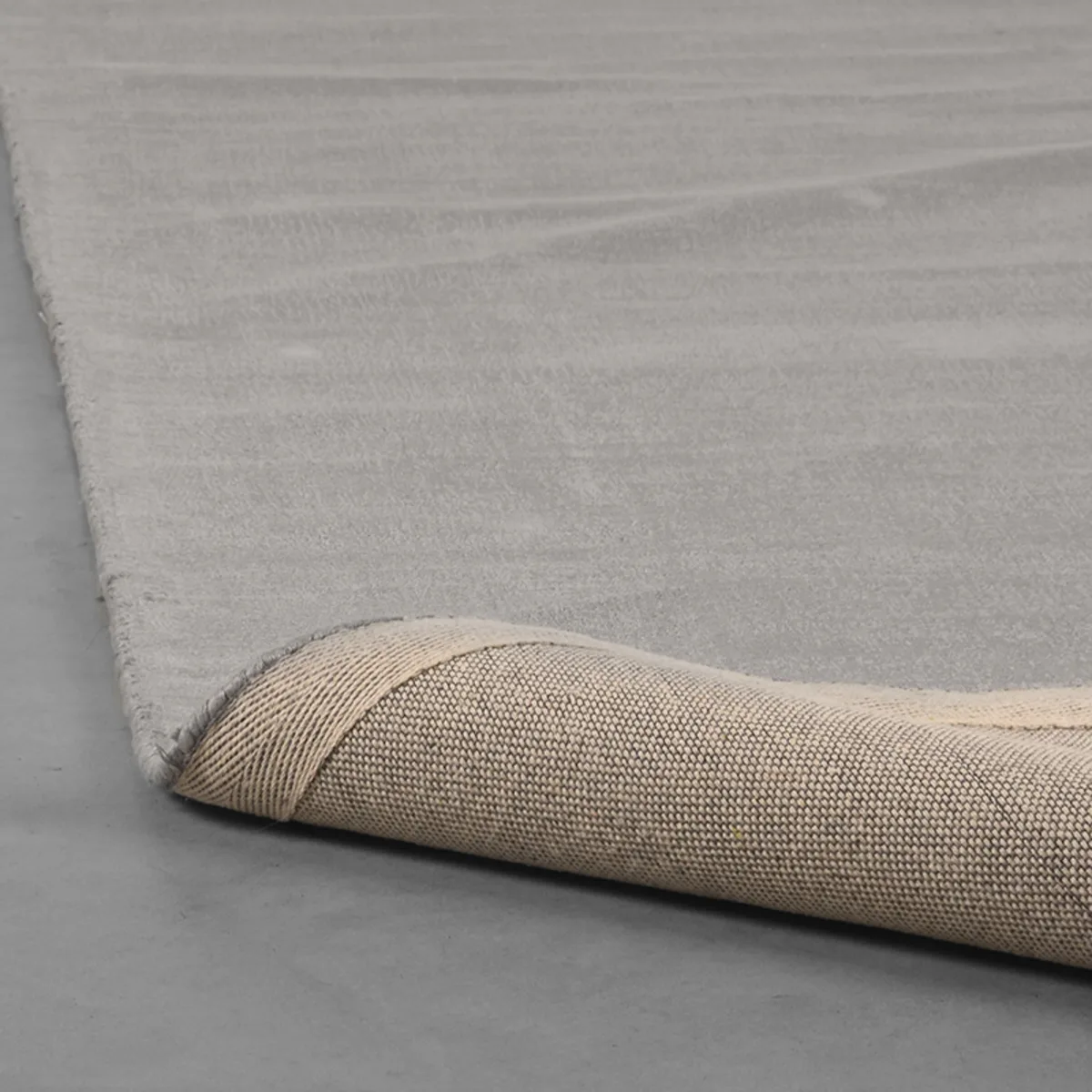LABEL51 Vloerkleed Velvy 160x230 cm in Grijs viscose, detail 2