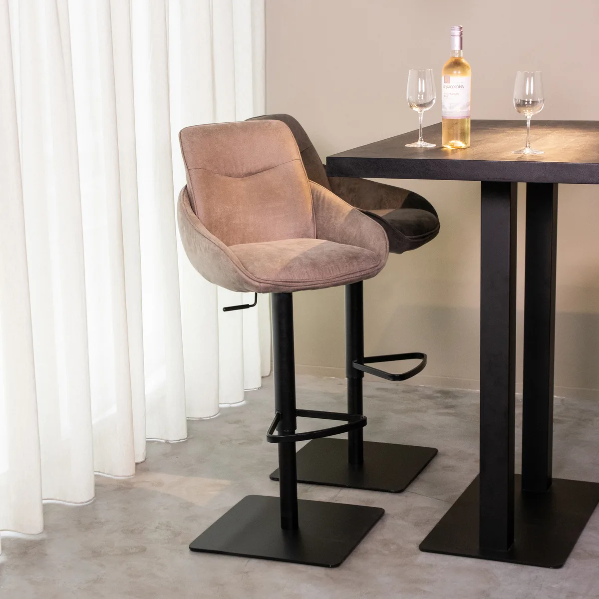 LABEL51 Barkruk Beauty gaslift in Microsuede Taupe