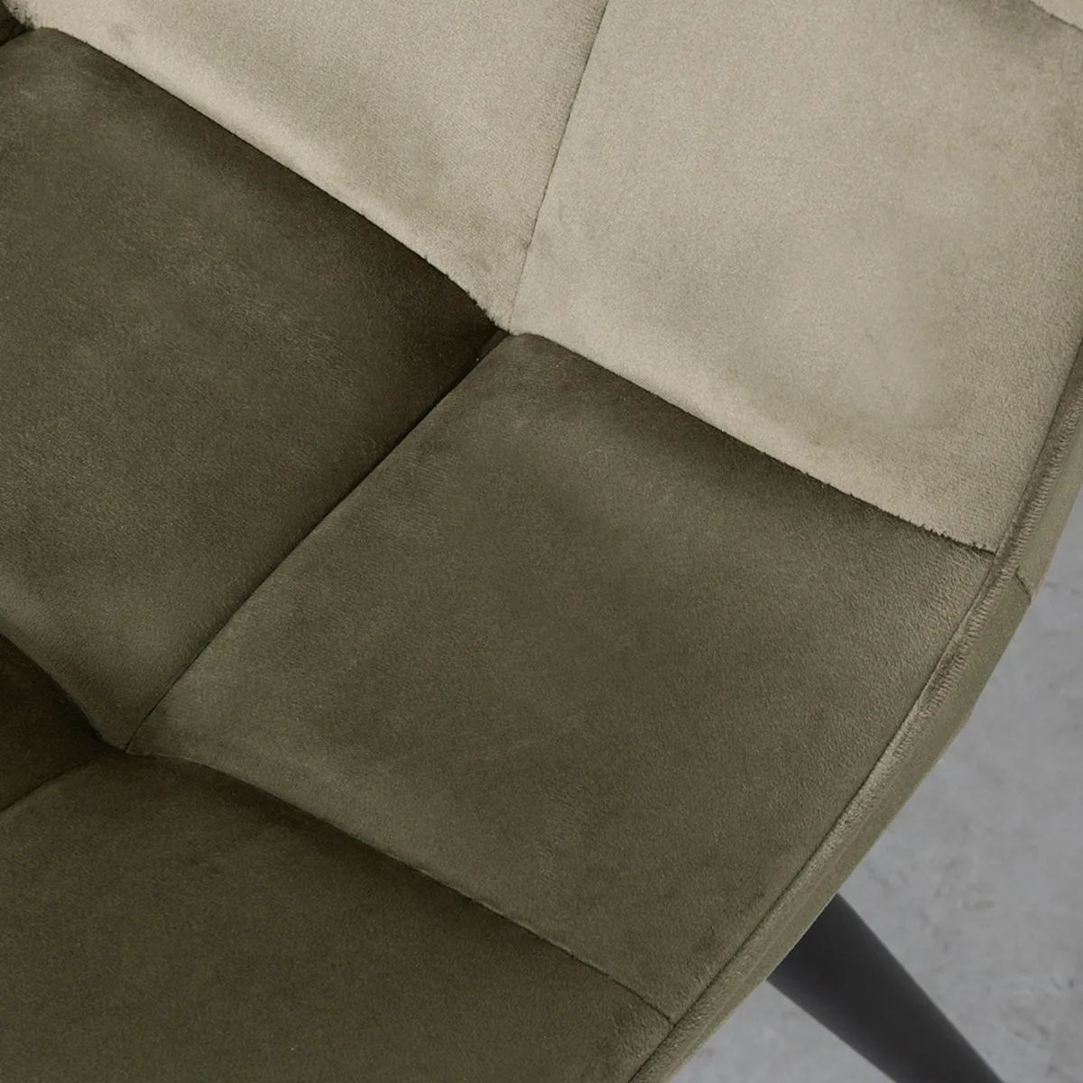 LABEL51 Esszimmerstuhl Bistro zwart metaal in Velvet Hunter, Detail 5