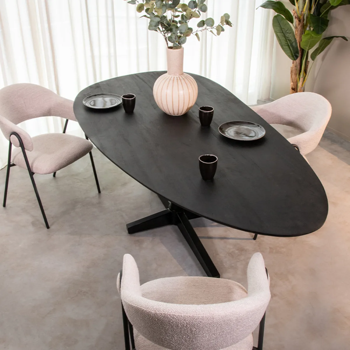 LABEL51 dining table Rosie 180 cm