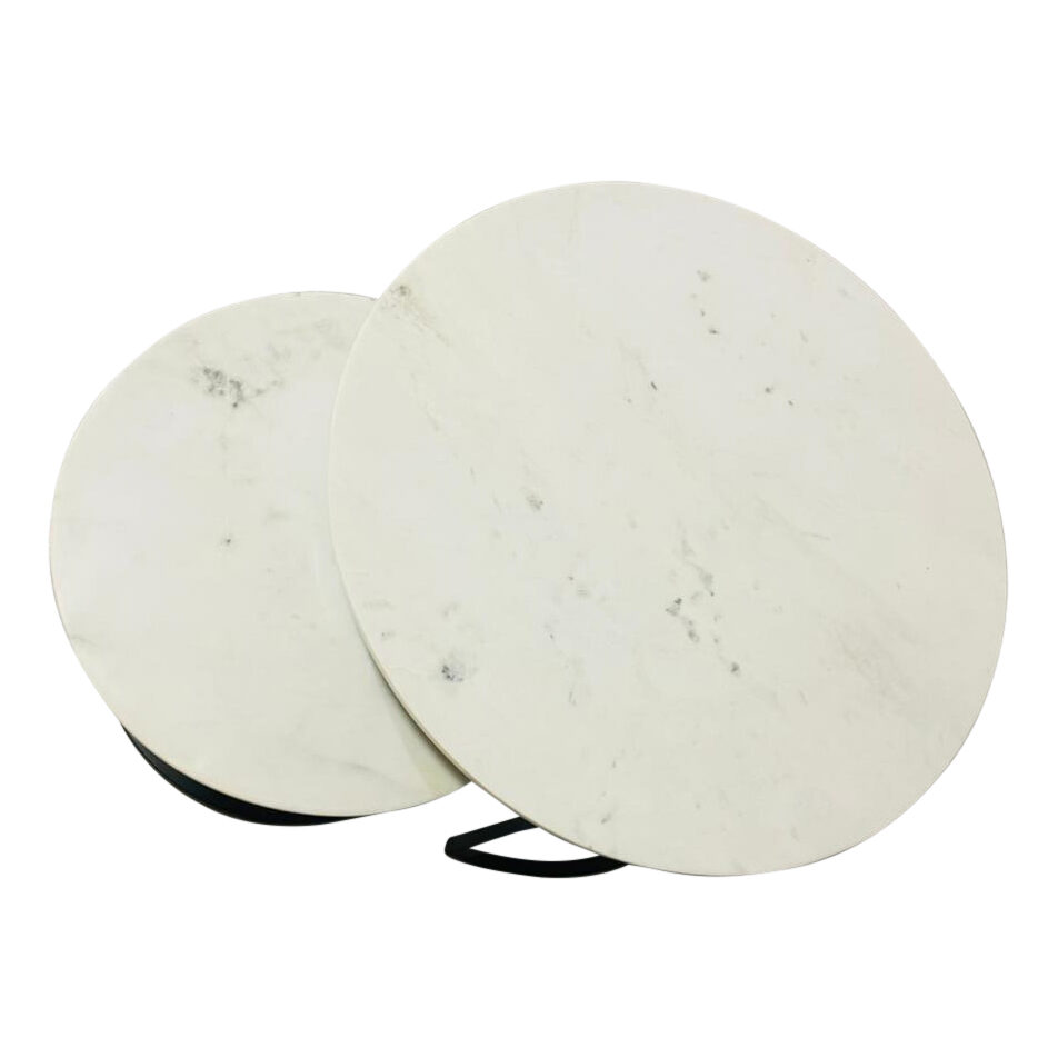 Set van 2 ronde salontafels Nova White marble in een lichte woonkamer met een crèmekleurig vloerkleed - Starfurn - Wit
