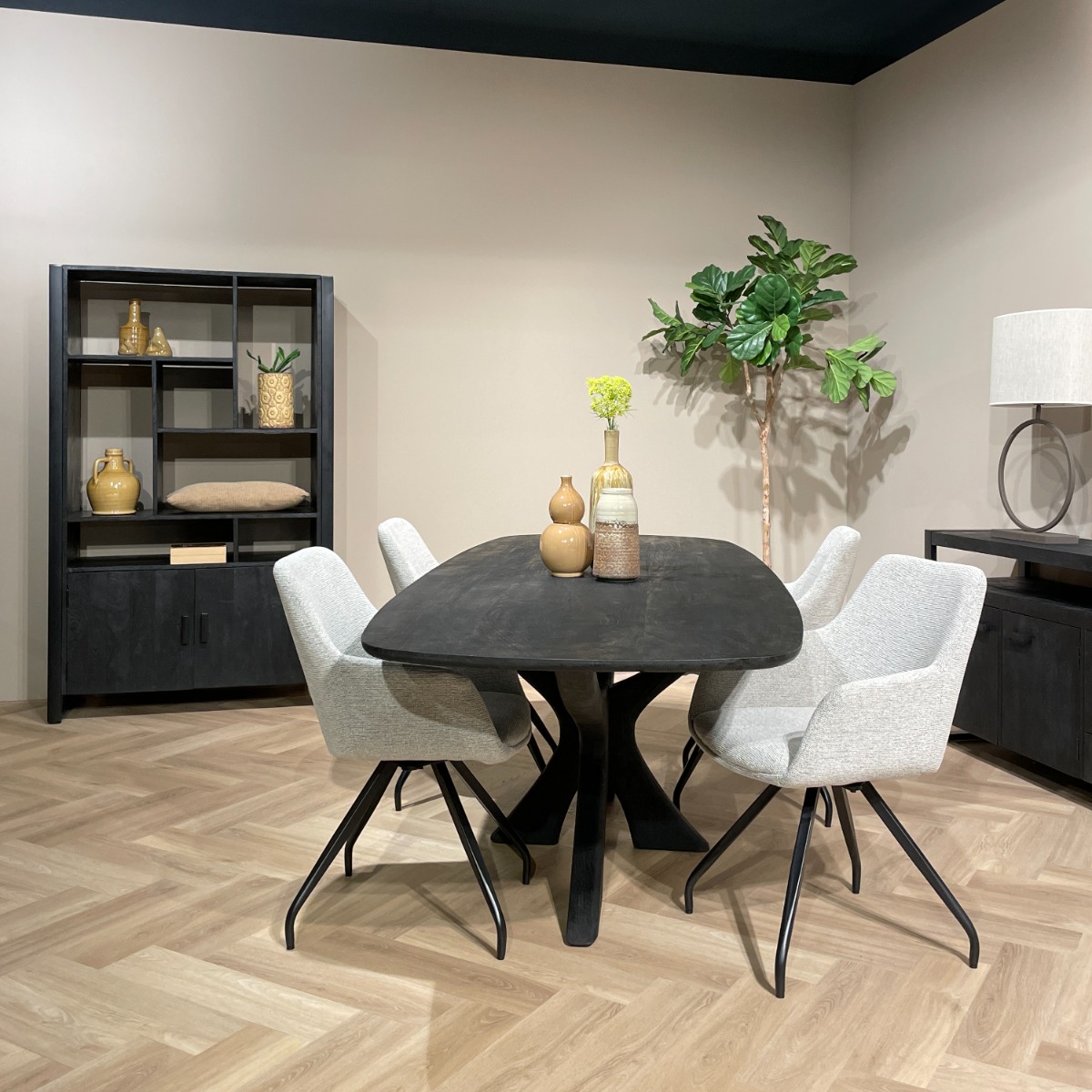Schrank Norris 110cm (Mangoholz, Schwarz) - Livingfurn