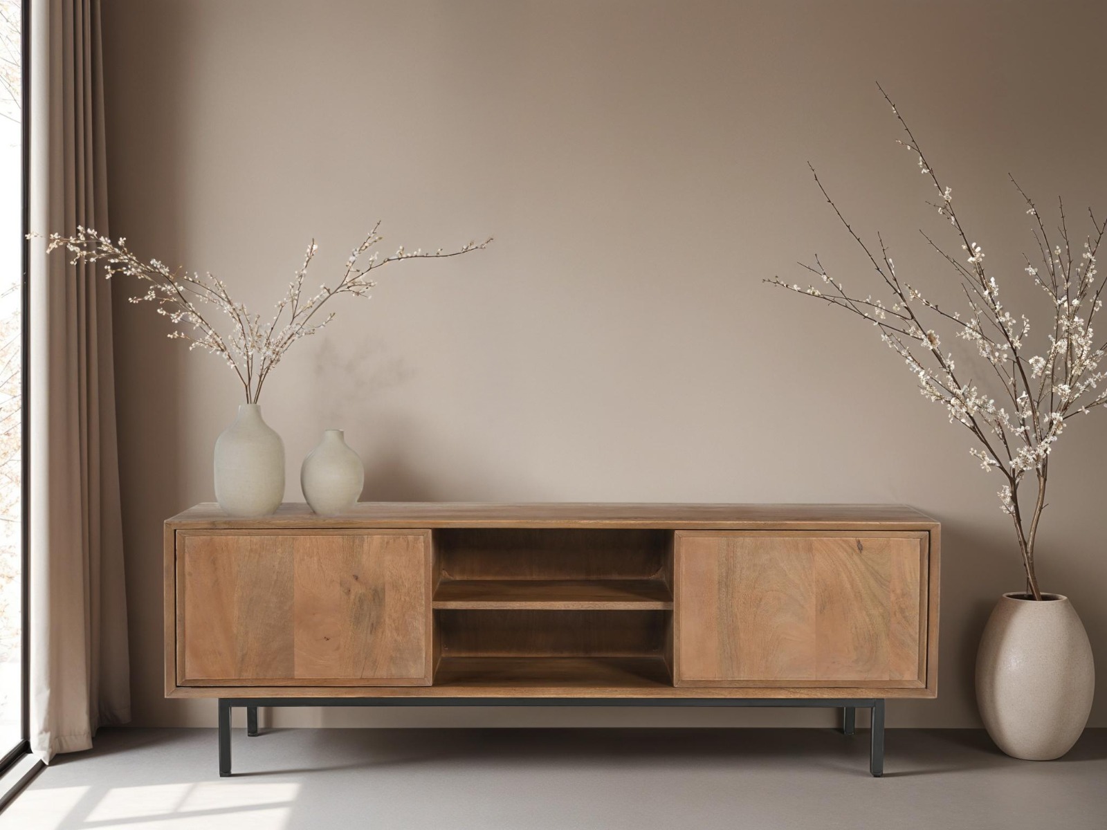 TV-Möbel Ravenstein 150cm (Mangoholz, Braun) - Livingfurn