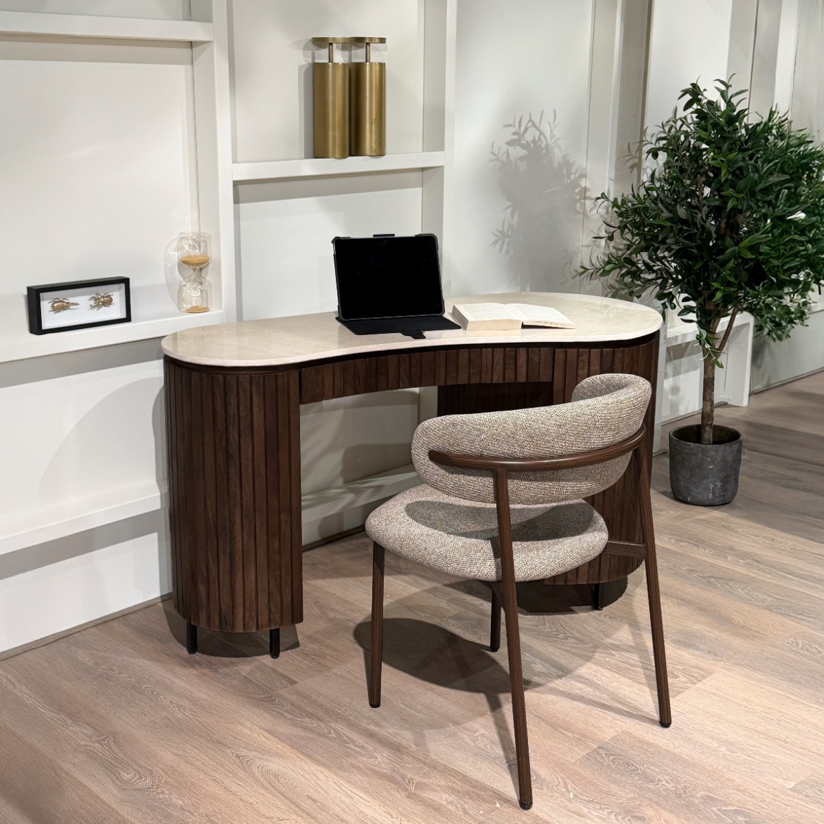 Schreibtisch Dexter Bottecino (Mangoholz, Beige) - Brix