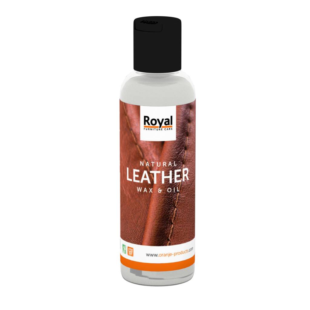 Eine Flasche Natural Leather Wax & Oil von Oranje Furniture Care, mit brauner Ledertextur auf der Vorderseite, stehend auf weißem Hintergrund