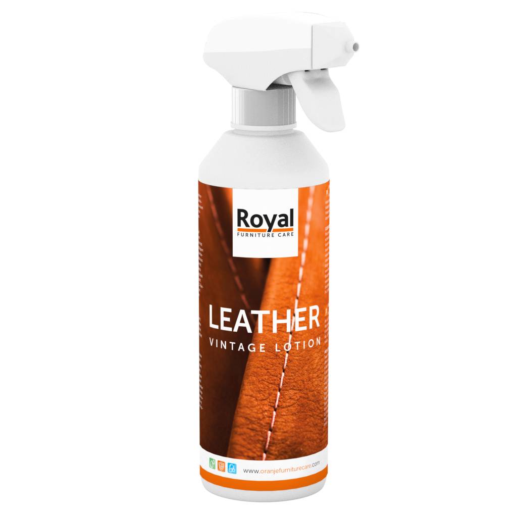 Eine weiße Sprühflasche von Royal Furniture Care Leather Vintage Lotion auf weißem Hintergrund - Oranje Furniture Care