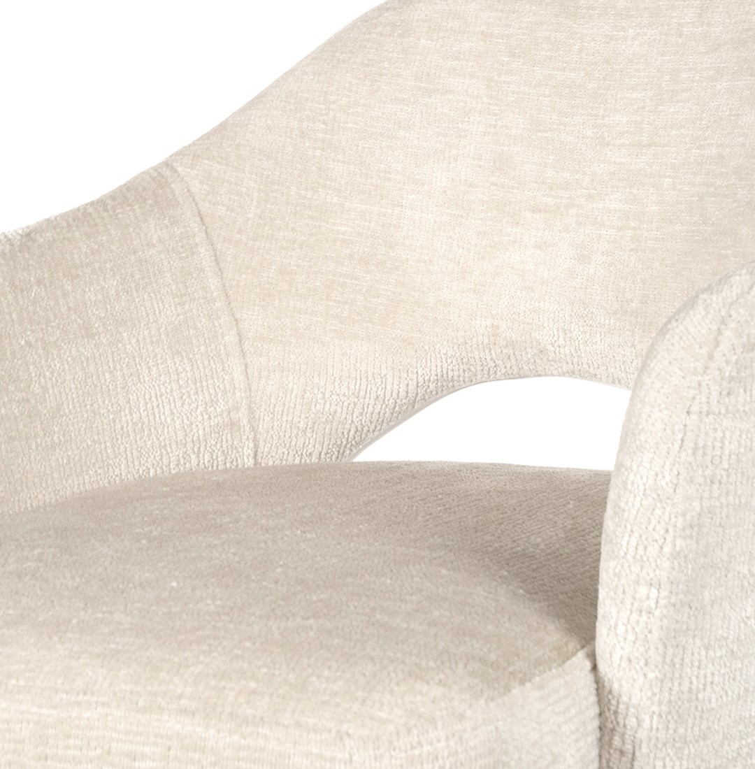 Detail des Carmen Barstuhls Perfect Harmony Ivory 02, mit Fokus auf die Stofftextur und eine Naht - MySons