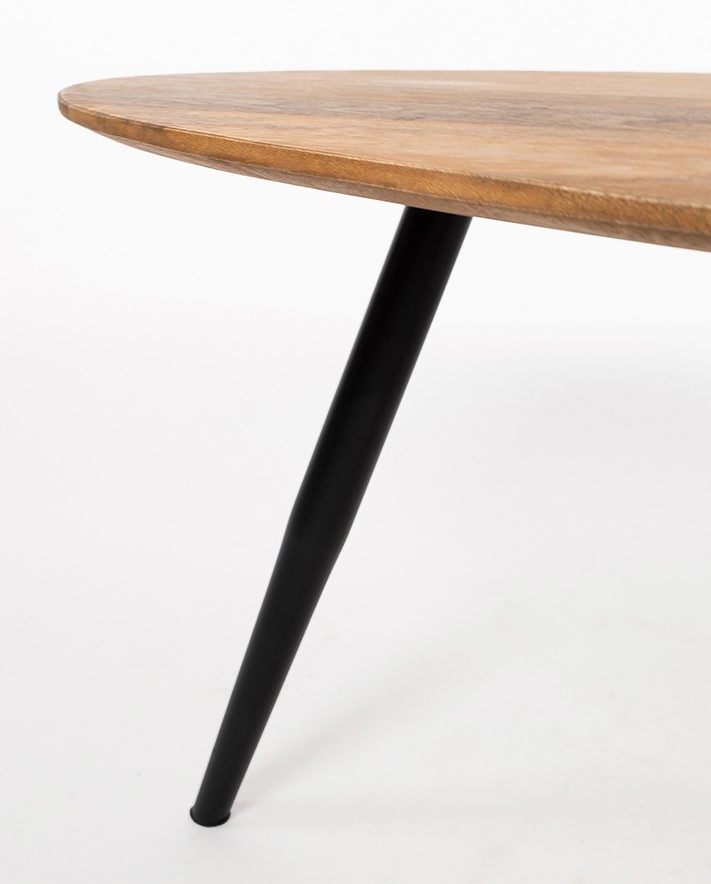 Detail des Kassel Couchtisch organisch, 2er-Set, mit schrägem schwarzen Bein und Holzplatte - MySons