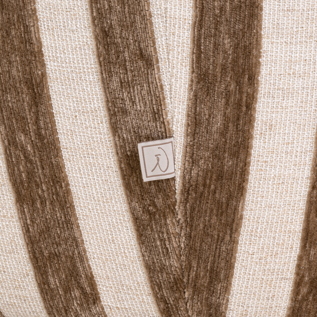 Sofa Luxandra stripes sand - Richmond Interiors