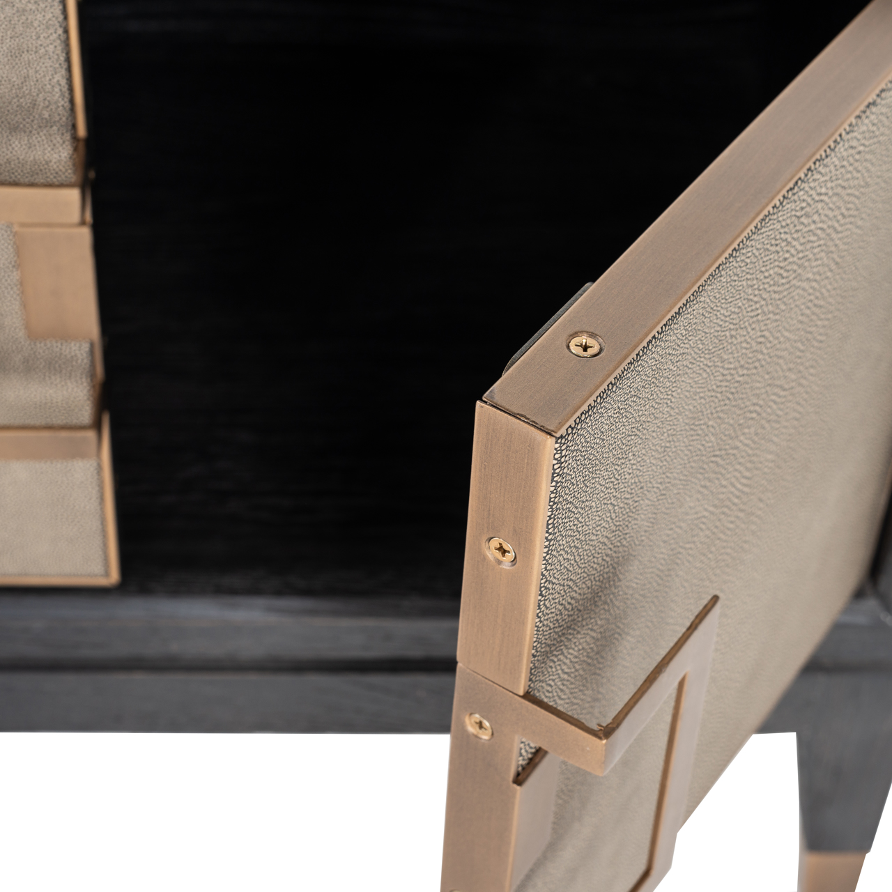 TV-Schrank Bloomville brass shagreen - Richmond Interiors