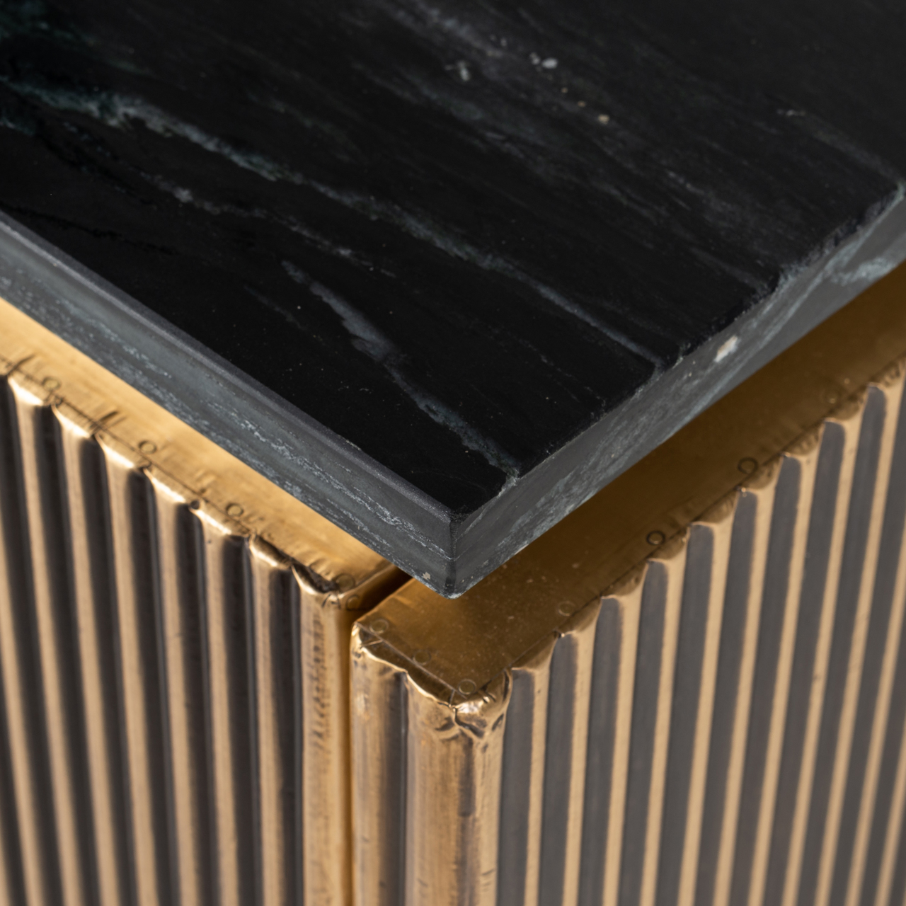 TV-Schrank Ironville gold - Richmond Interiors