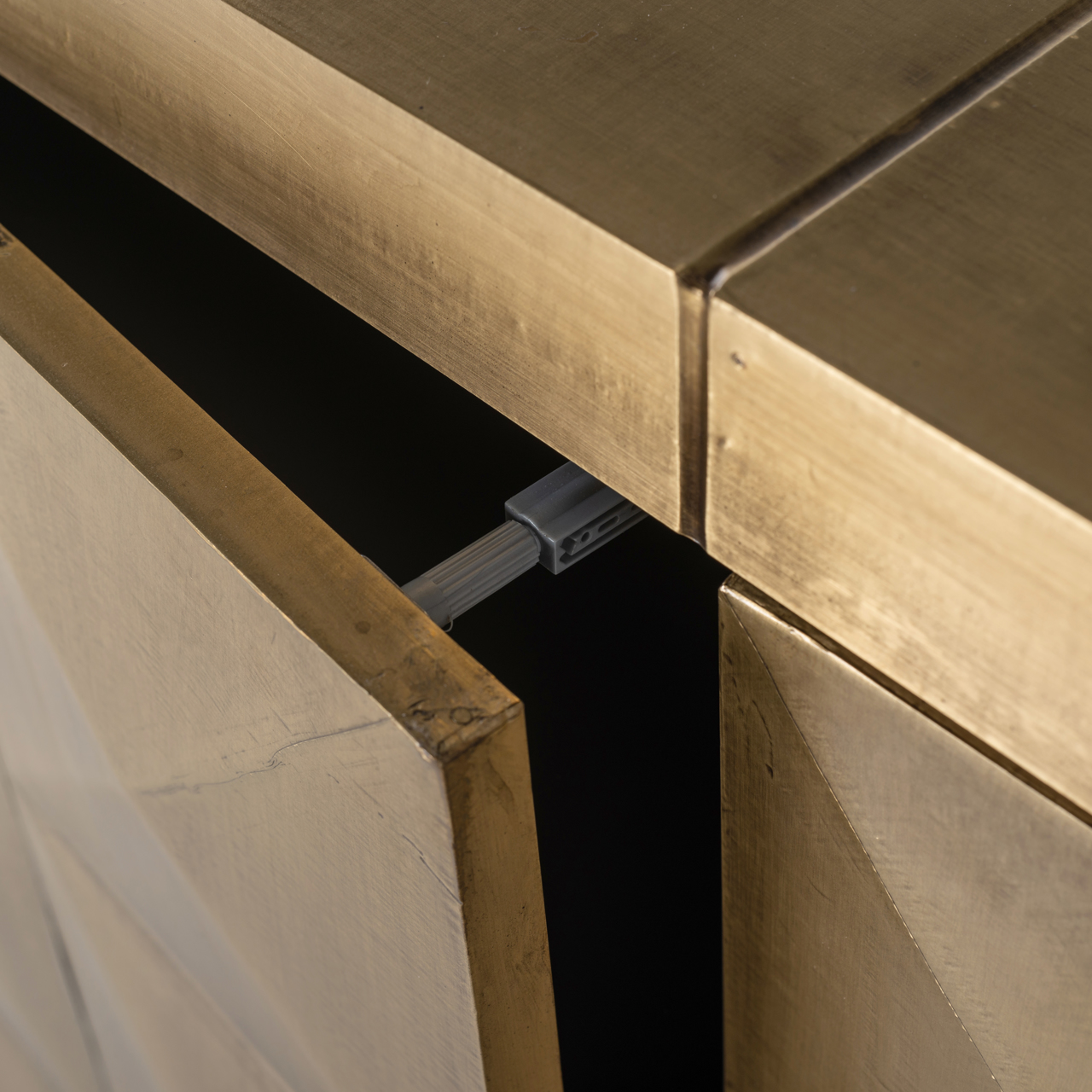 Aparador Collada brushed gold - Richmond Interiors
