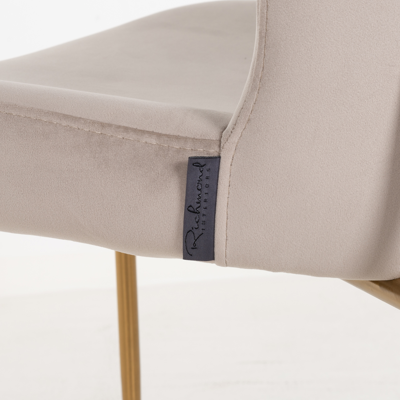 Silla de comedor Odessa de terciopelo caqui, retardante de llama (set de 2) - Richmond Interiors
