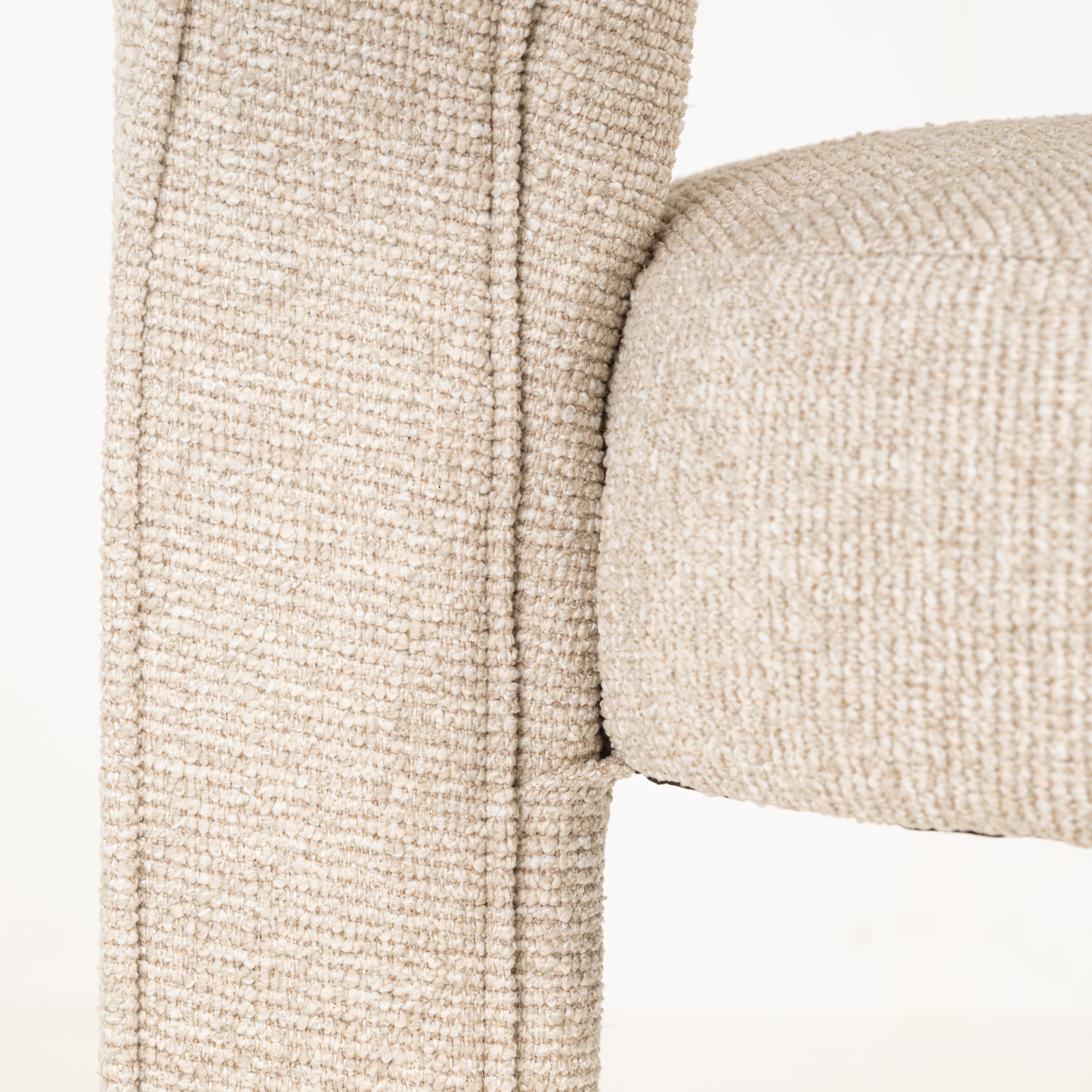 Silla de comedor Belle biscotti retardante de llama - Richmond Interiors