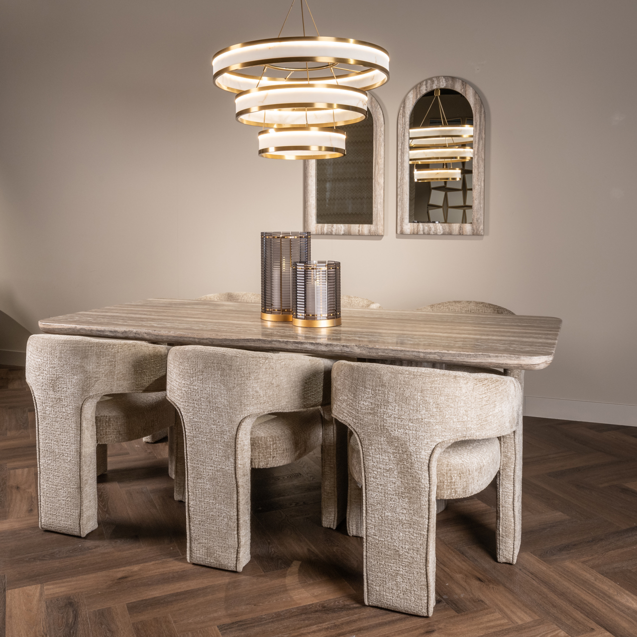 Silla de comedor Belle desert fusion retardante de llama - Richmond Interiors