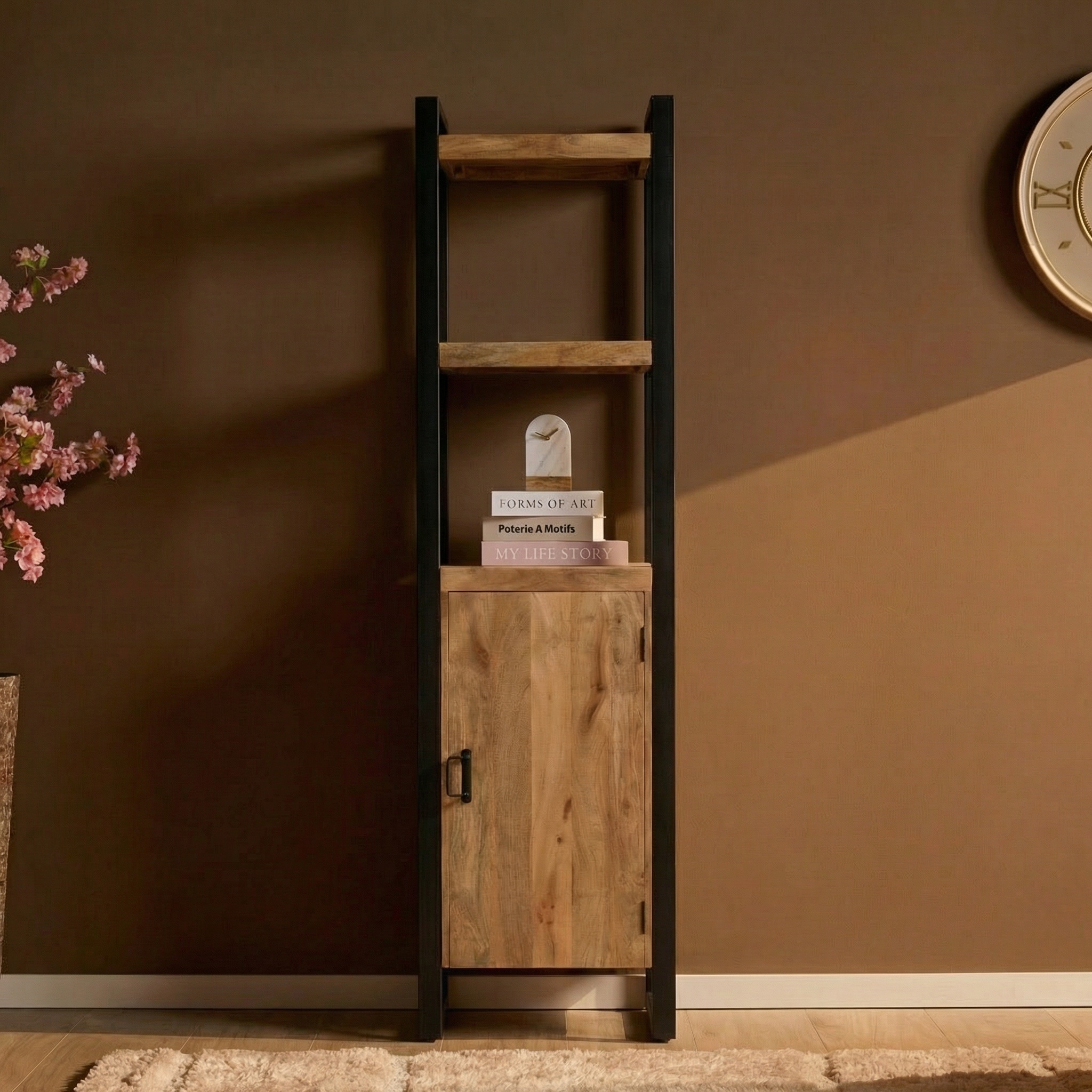Bookcase Britt | 55 cm | door (Mango wood, Natural) - Starfurn
