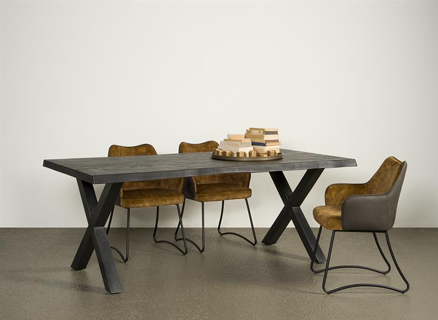 Xara dining table black rectangular - Tower Living