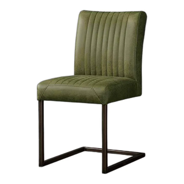 Ferro Stoel - fabric Savannah green in een sfeervolle woonkamer met houten balken en een salontafel - Tower Living - Savannah green