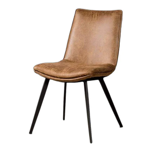 Pamplona Stuhl - Stoff Cognac in einem modernen Interieur mit Holzakzenten und einem Teppich - Tower Living - Cognac