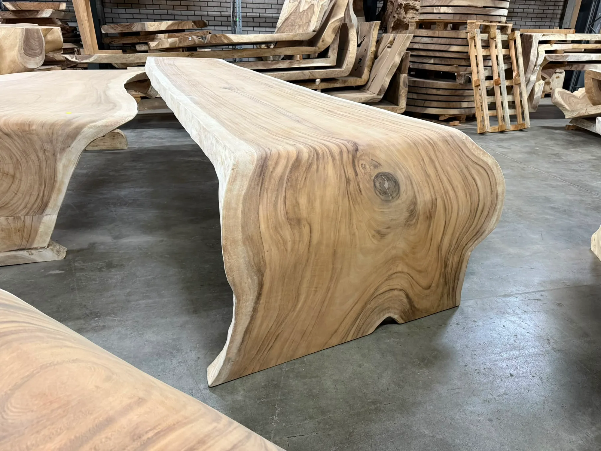 Watervaltafel suarhout 350 cm | Direct leverbaar - World of Brosi