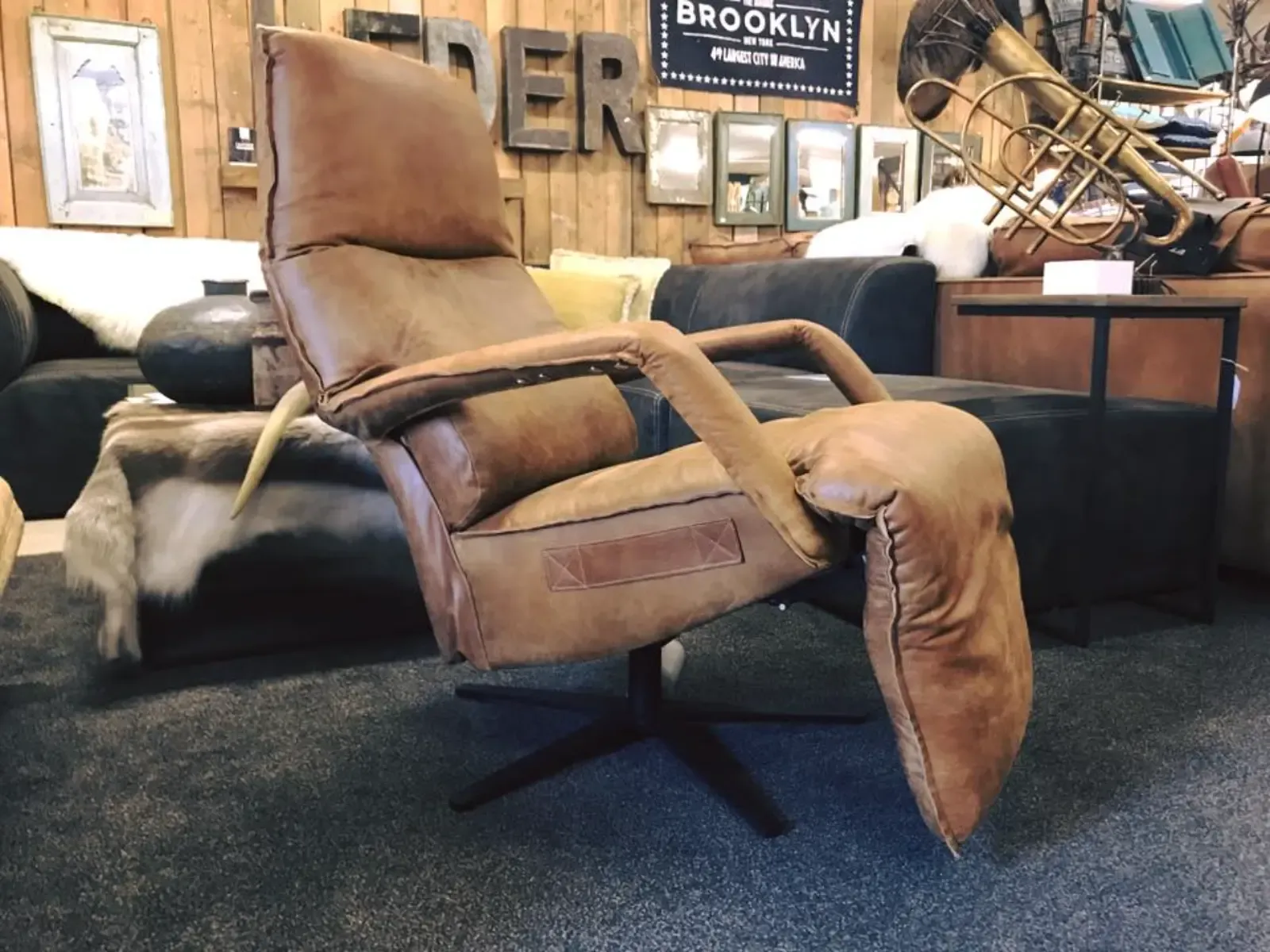 Ipanema Relaxing Armchair, Africa Leather Walnut - Het Anker, foto 3