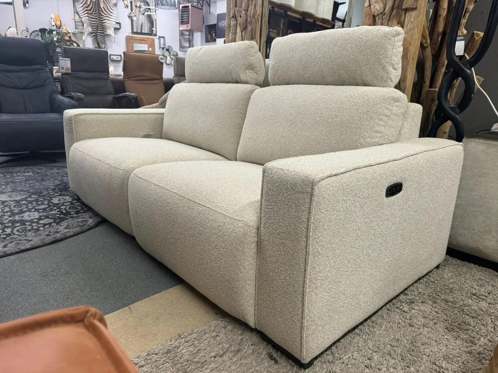 Sofa Columbus Relaxfunktion, Detailfoto 3 - Mokana Furniture