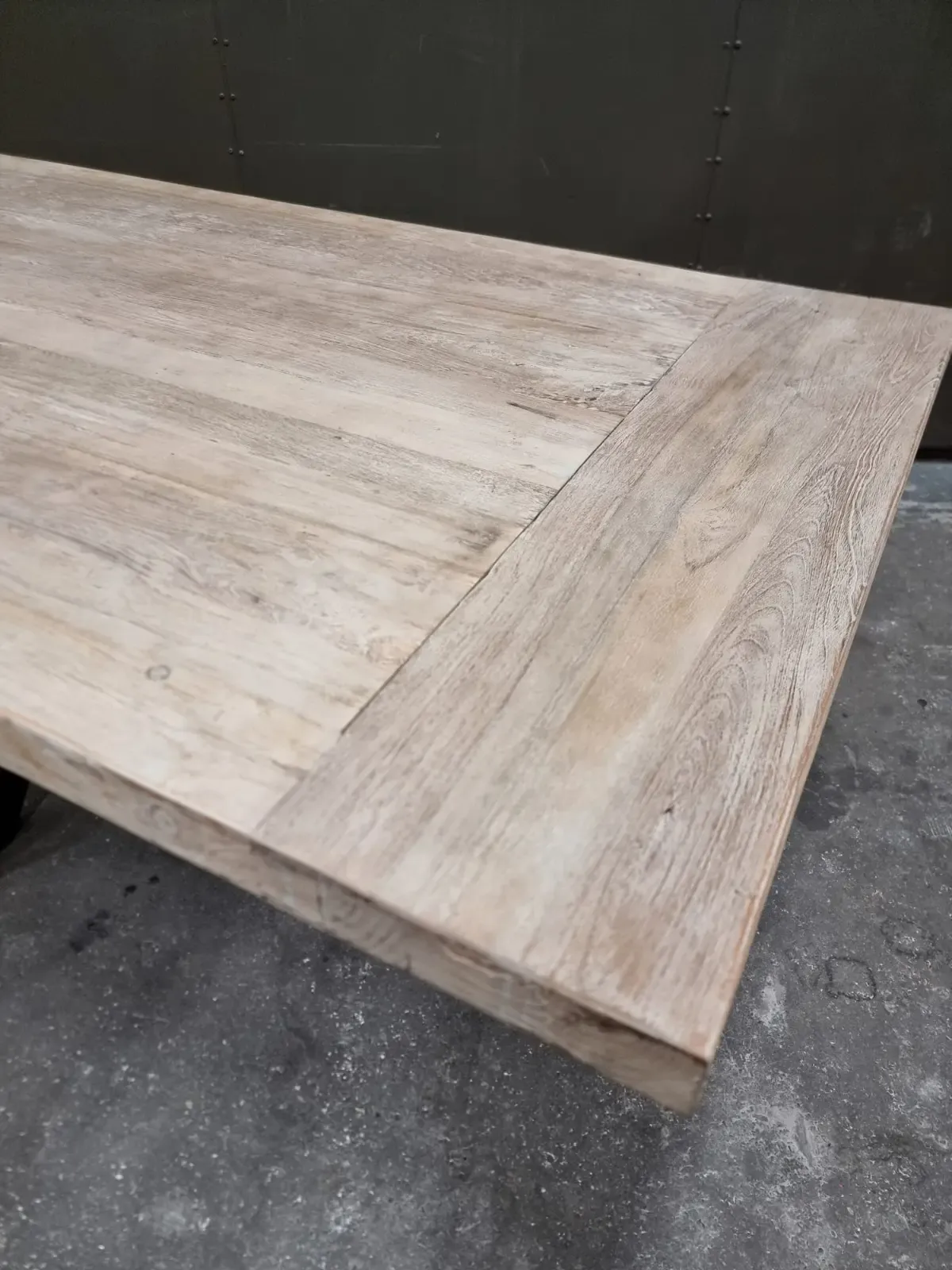 Donny Teak grau, Detailfoto 2 - World of Brosi