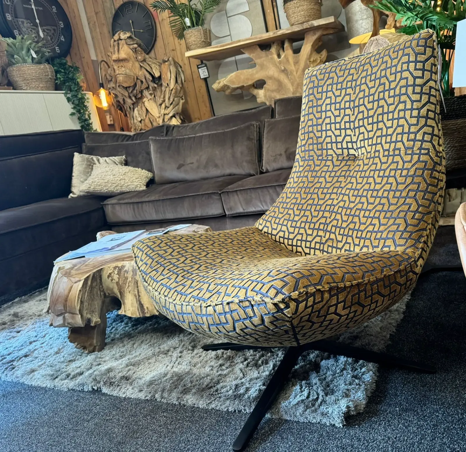 Armchair Cross Maze - HE design