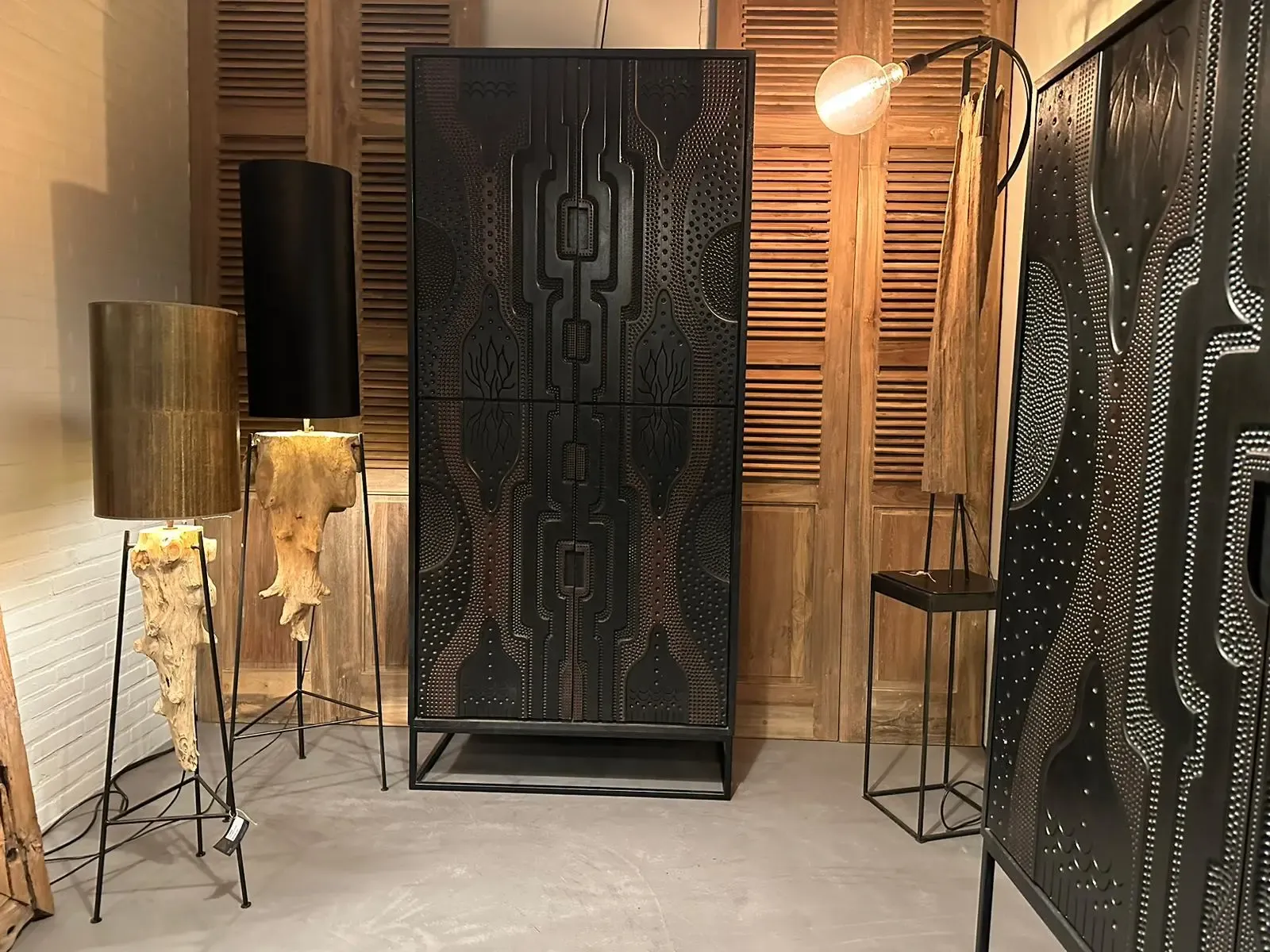 Schrank Graphic Black