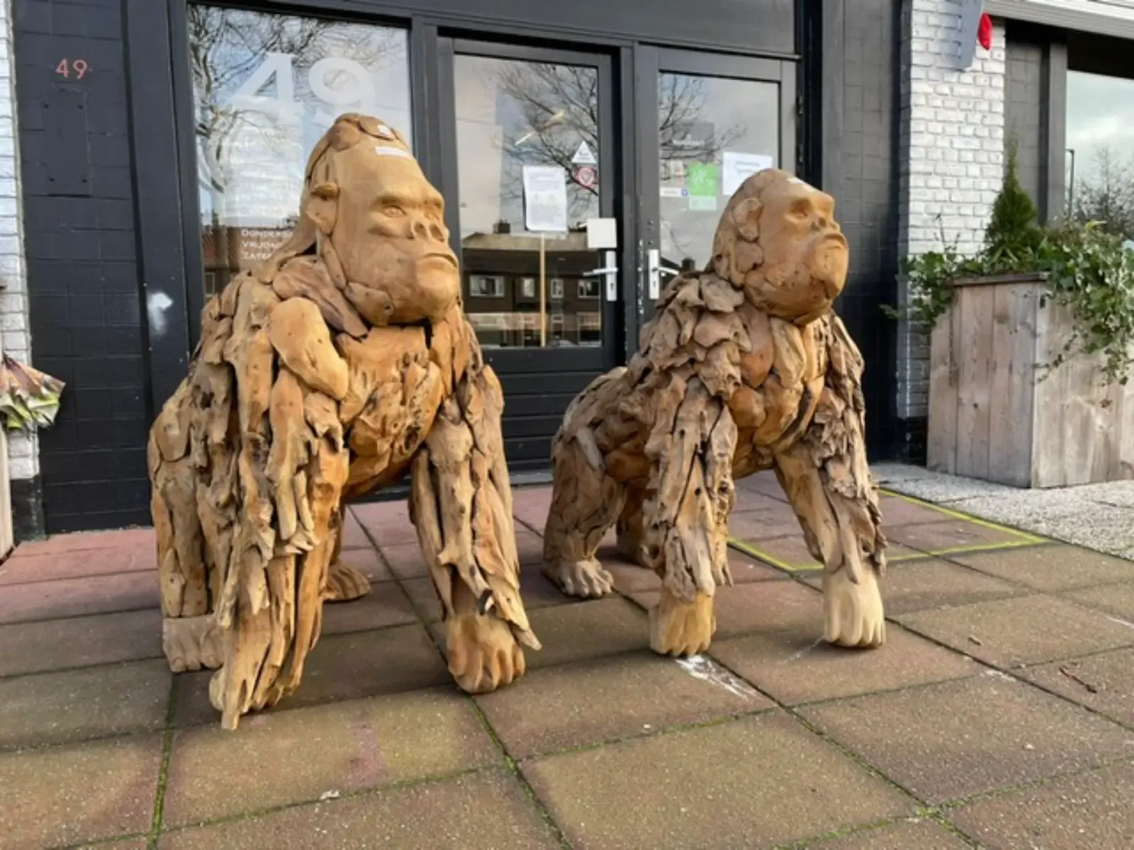 Gorilla laufend Teakholz - World of Brosi