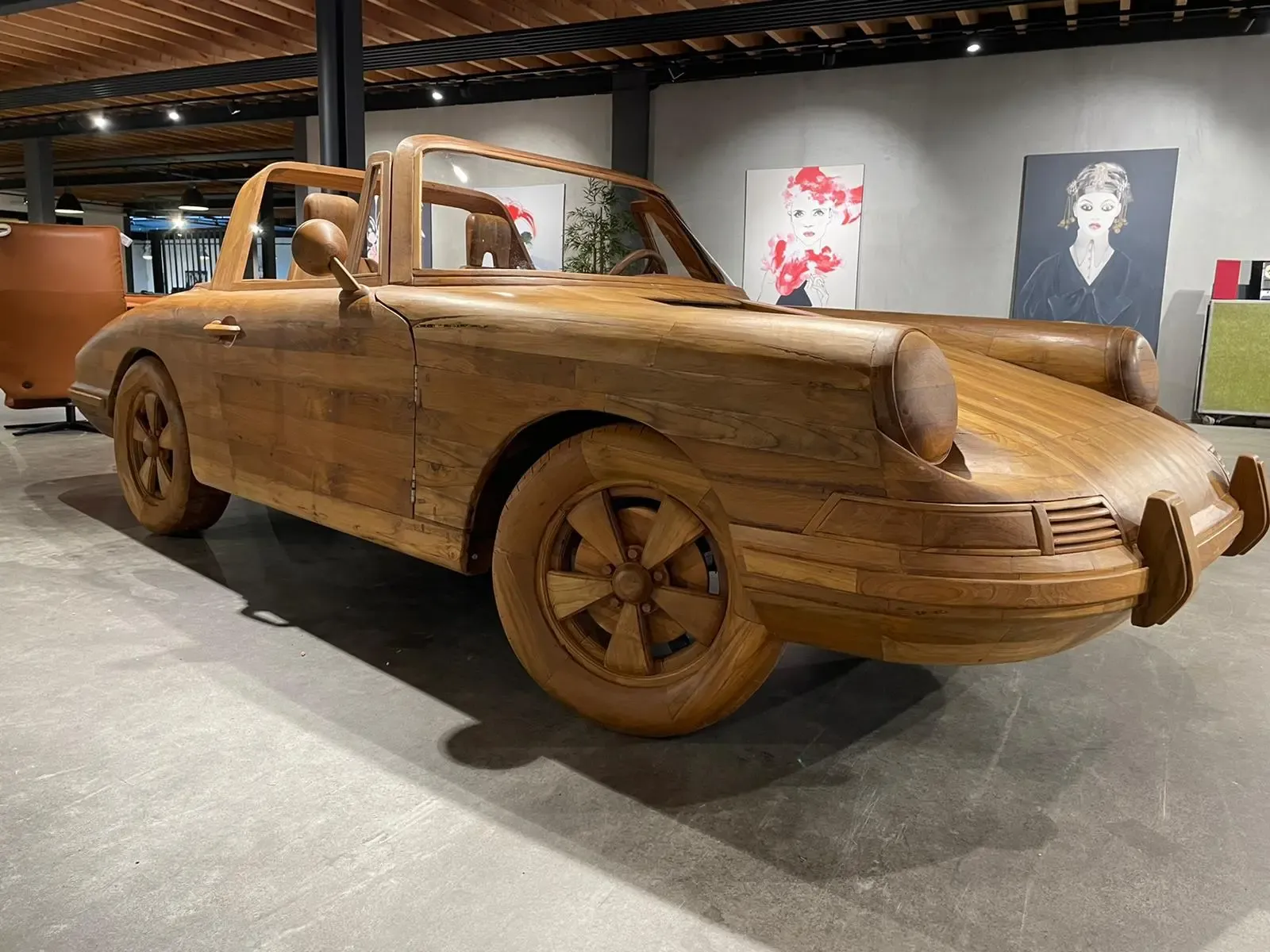 Wooden classic sports car - World of Brosi