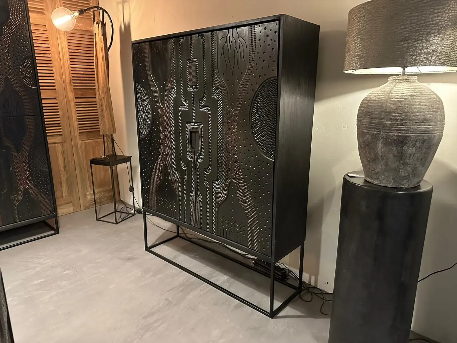 Wandschrank Graphic Black - Mokana Furniture