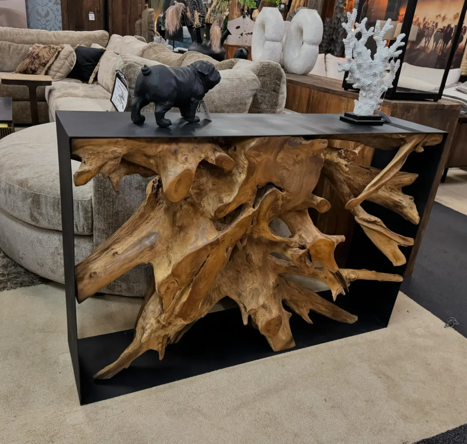 Sideboard Camiel Teakholzstücke mit schwarzem Metall - World of Brosi