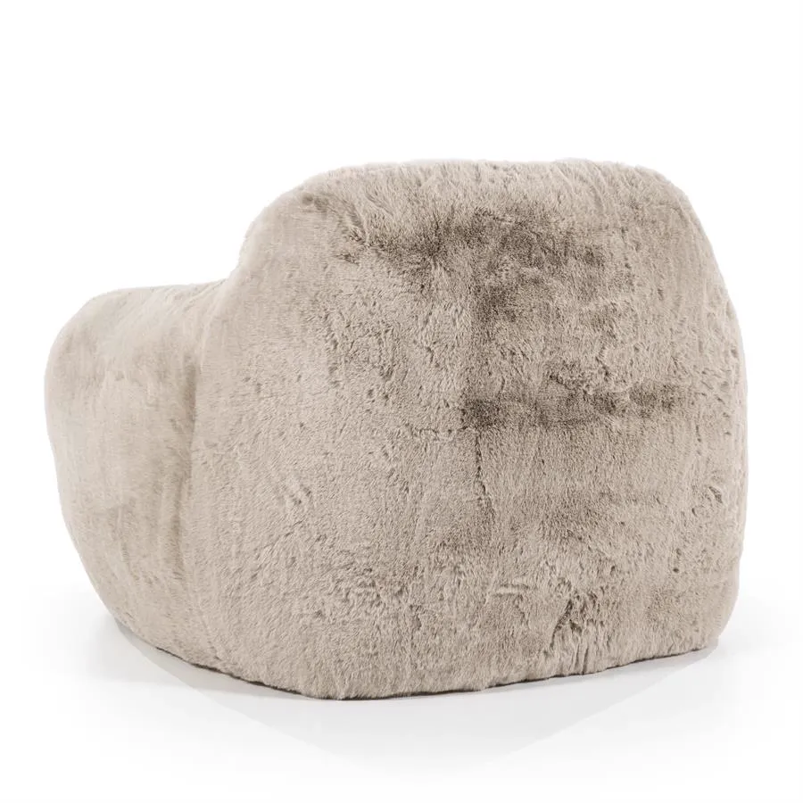 Der Hug - taupe Sessel, von oben auf weißem Hintergrund gesehen - By-Boo