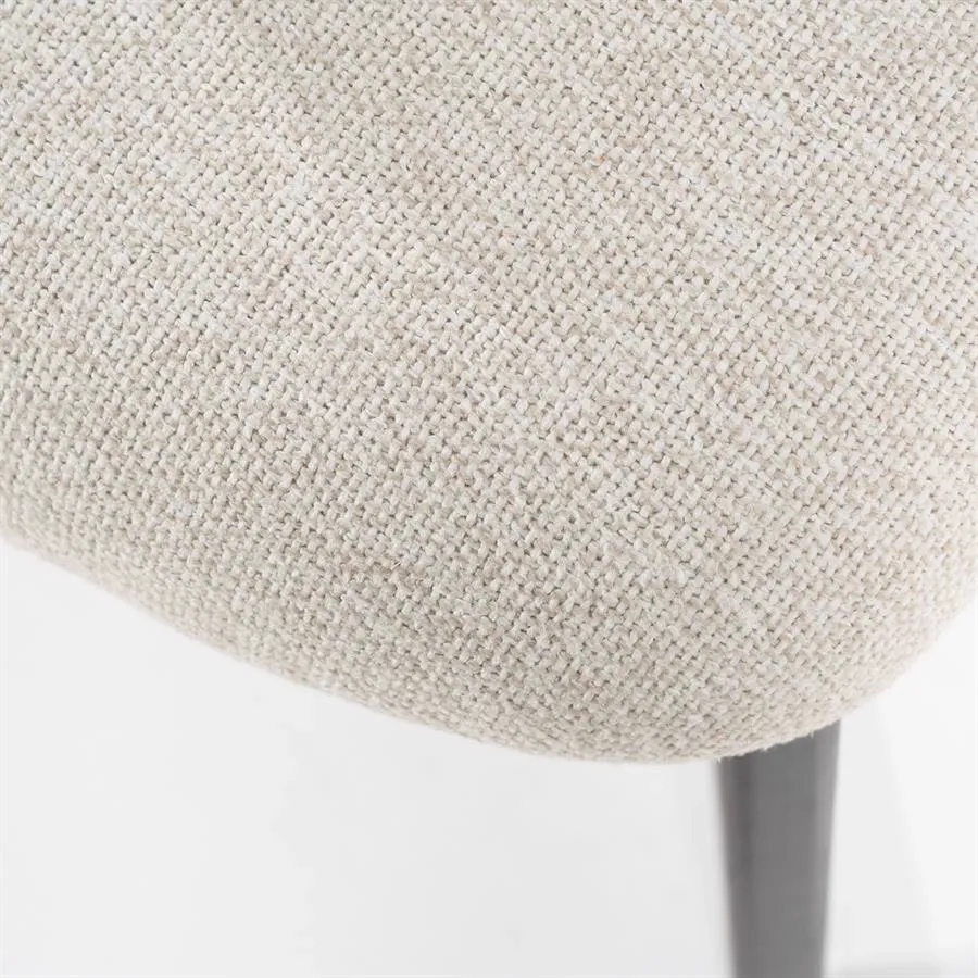 Detailaufnahme des beige Moon Stoffes vom Stuhl Mikky, mit sichtbarer Textur und Gewebe - Eleonora