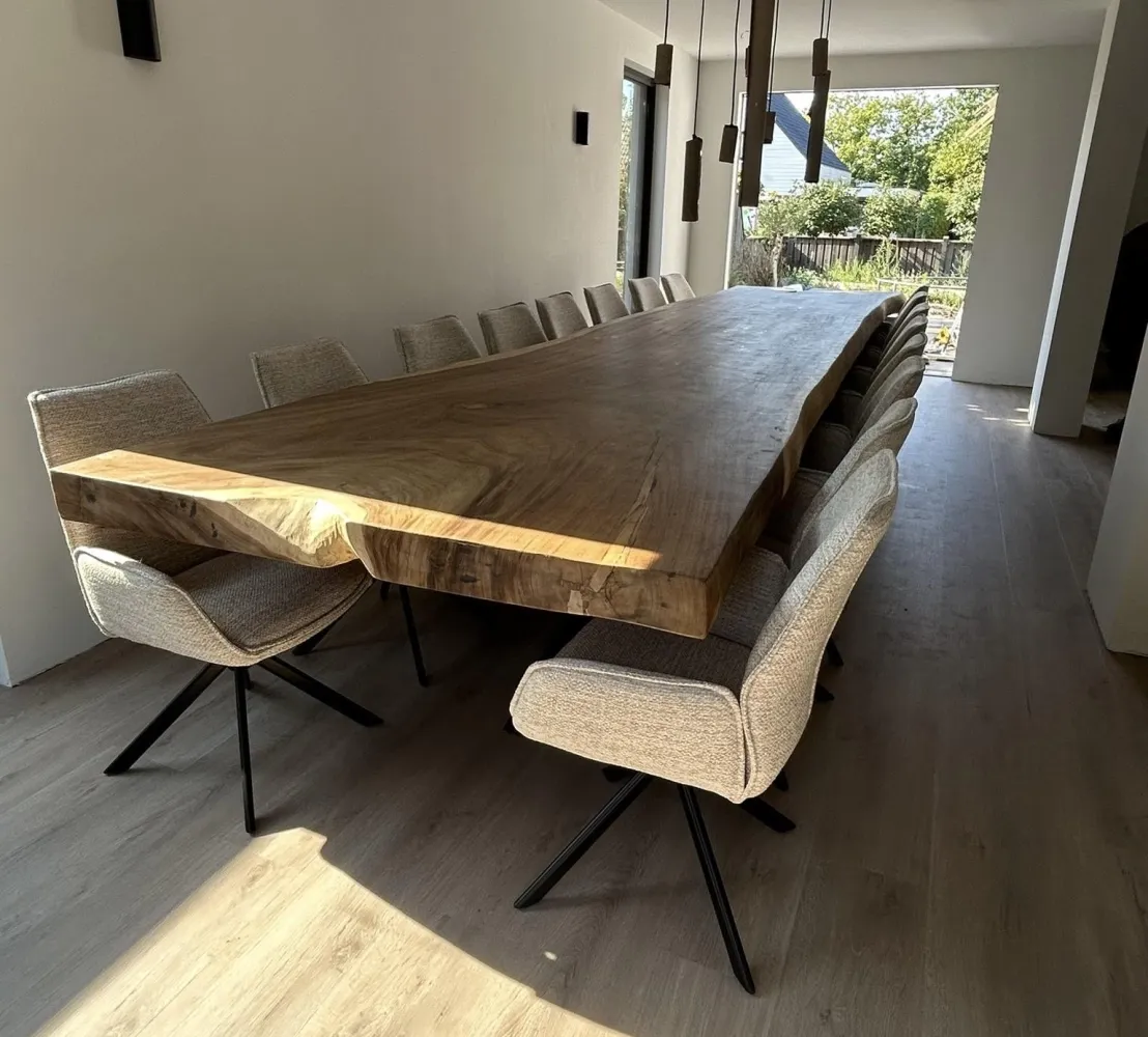 Suar wood tree trunk table 4 metres - World of Brosi