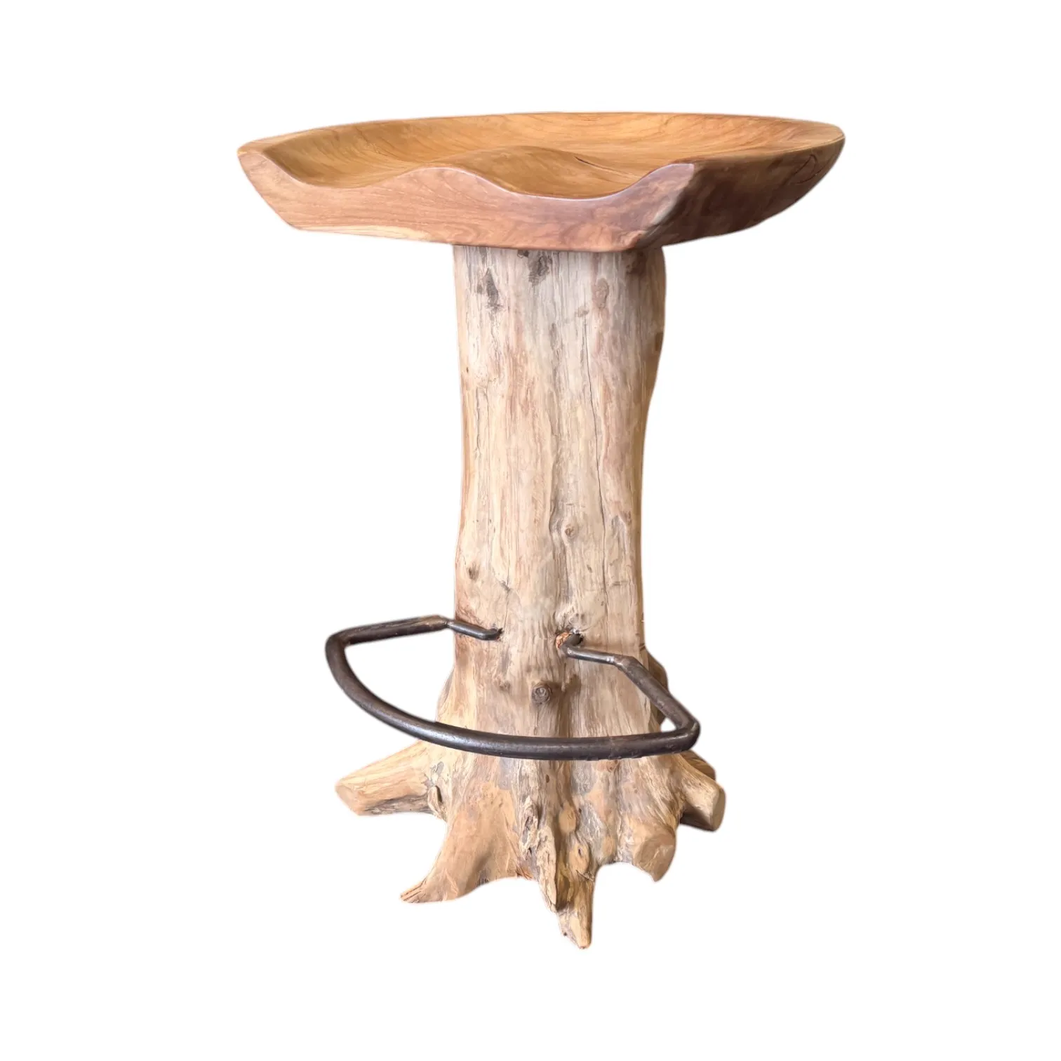 Kruk Semang, een robuuste houten kruk met een natuurlijke uitstraling en metalen voetensteun op een witte achtergrond - World of Brosi