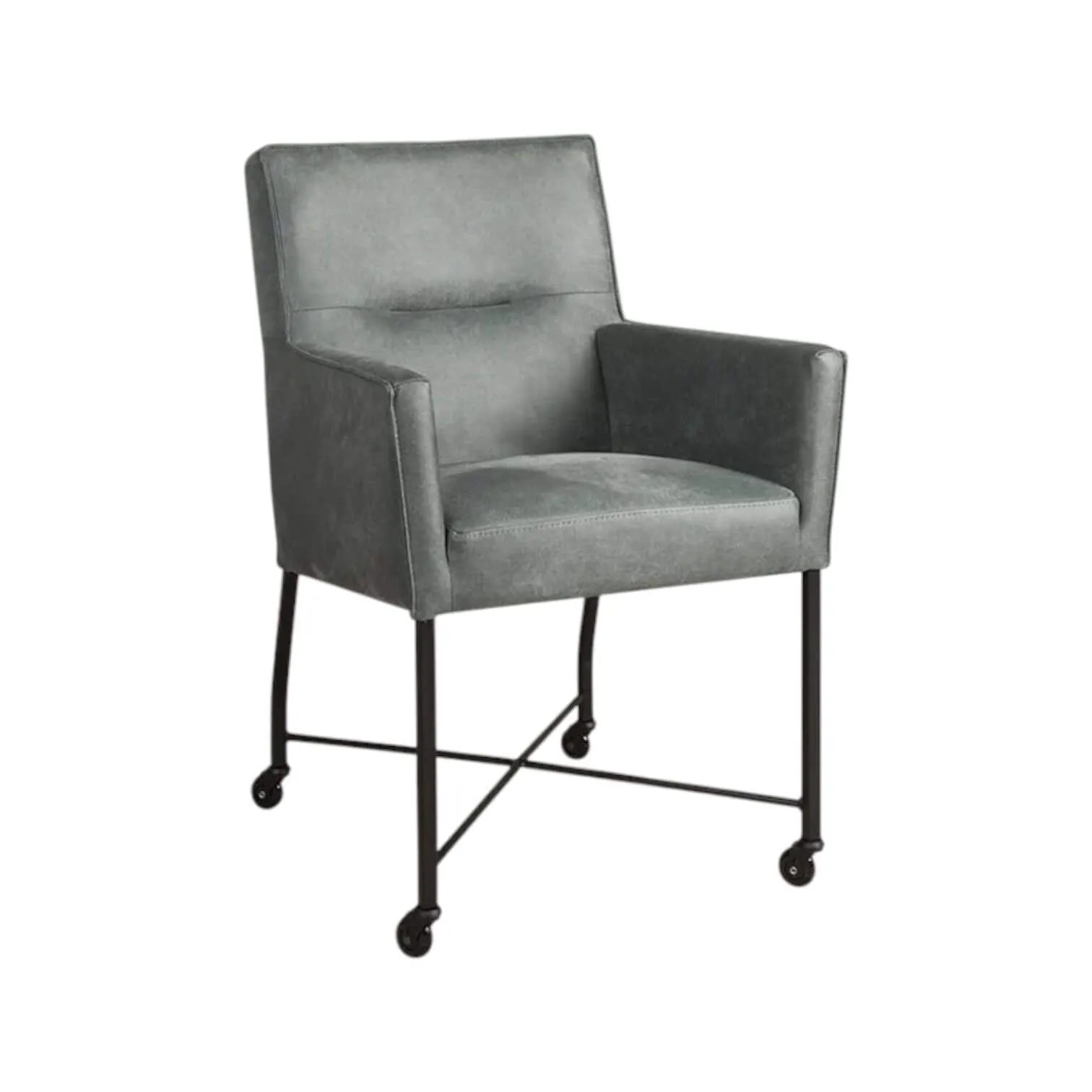 Esszimmerstuhl Pesara mit Rollen auf weißem Hintergrund, aus leicht schrägem Winkel fotografiert - Lenselink Furniture