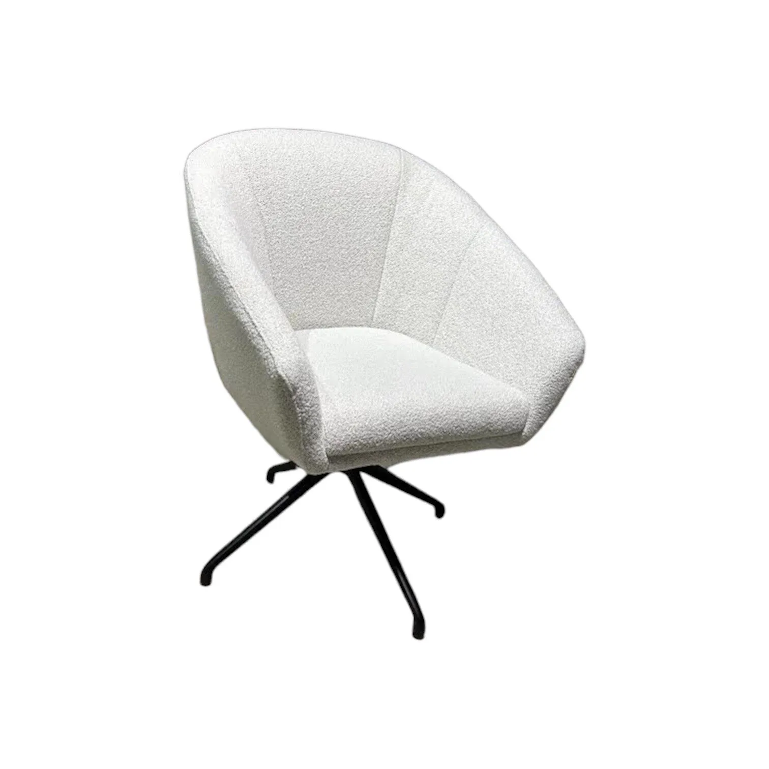 Esszimmerstuhl Ella auf weißem Hintergrund, aus einem schrägen Winkel fotografiert - Class Design