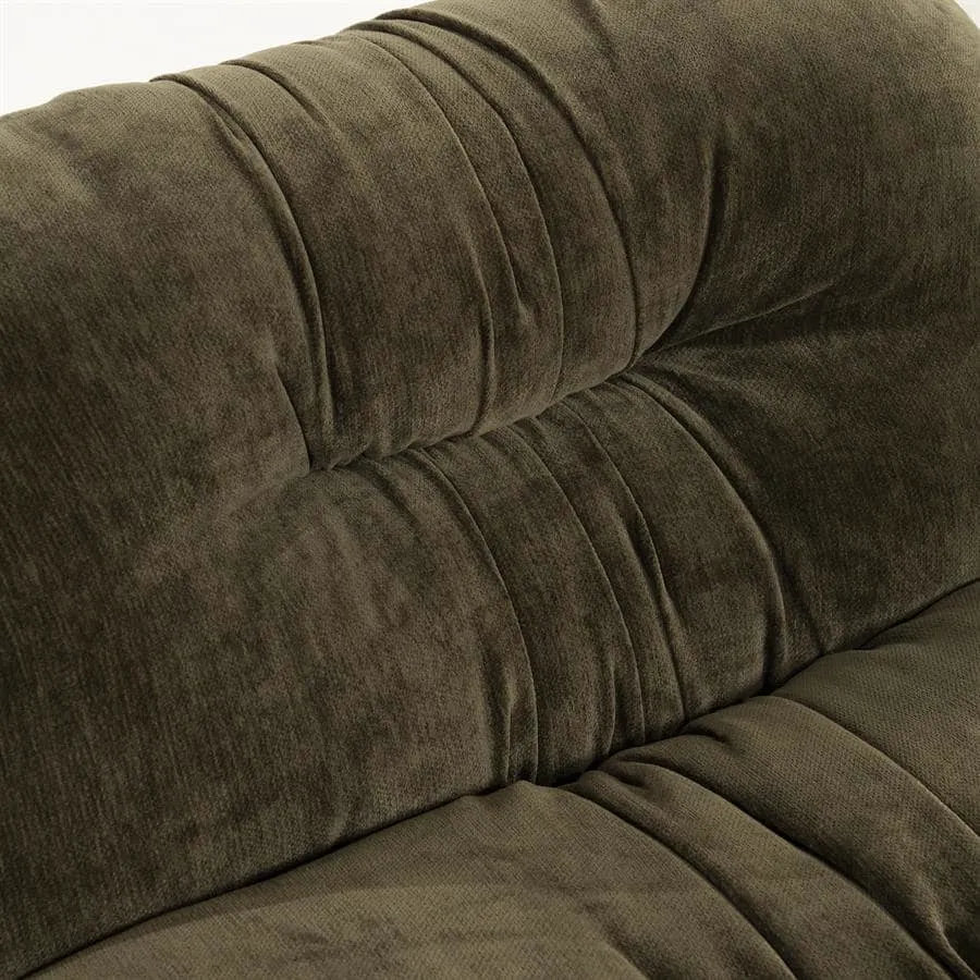Detailaufnahme des Loungesessel Nook grün, mit den Falten in Sitzfläche und Rückenlehne - By-Boo