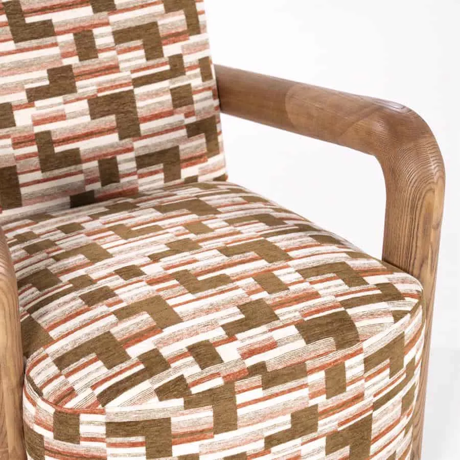 Detail des Retrova - print Stuhls mit einem auffälligen Muster in Braun, Weiß und Orange - By-Boo