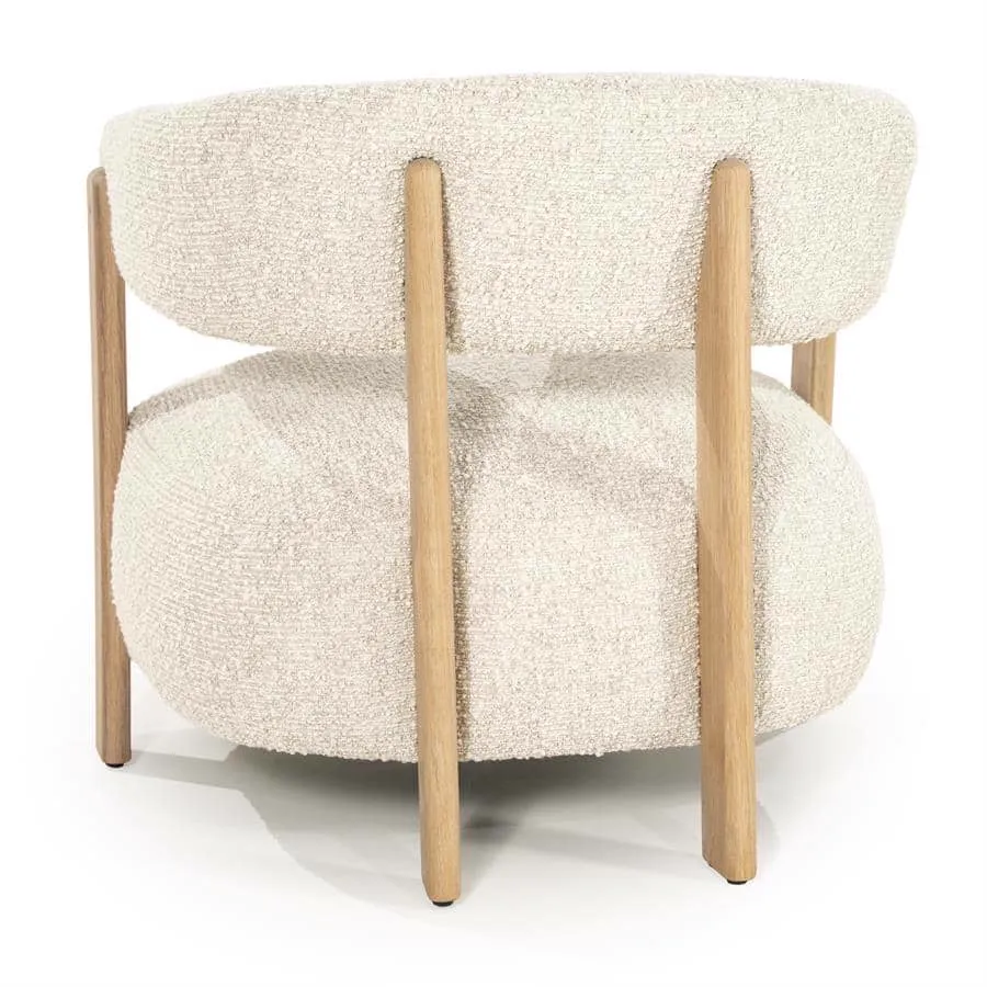 Sessel Lola - beige Hush, von hinten auf weißem Hintergrund gesehen - Eleonora