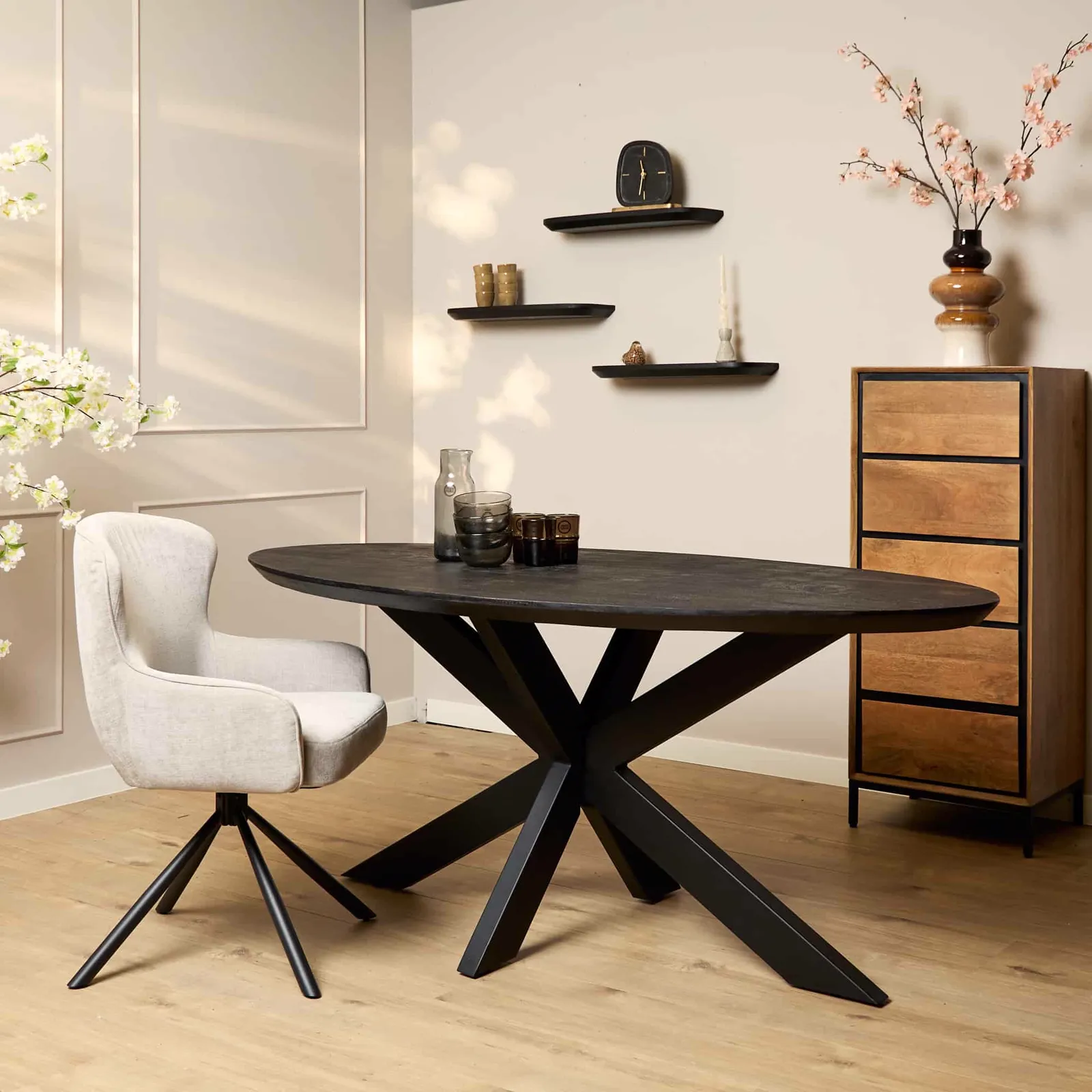 Dining table Brandy Black | 160 cm | Oval - Starfurn