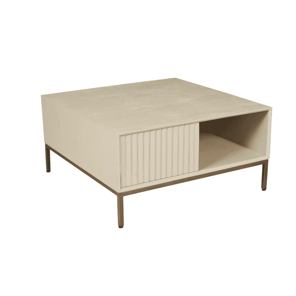 Couchtisch Madison Sand 80 cm quadratisch auf weißem Hintergrund, schräg von vorne fotografiert - Starfurn